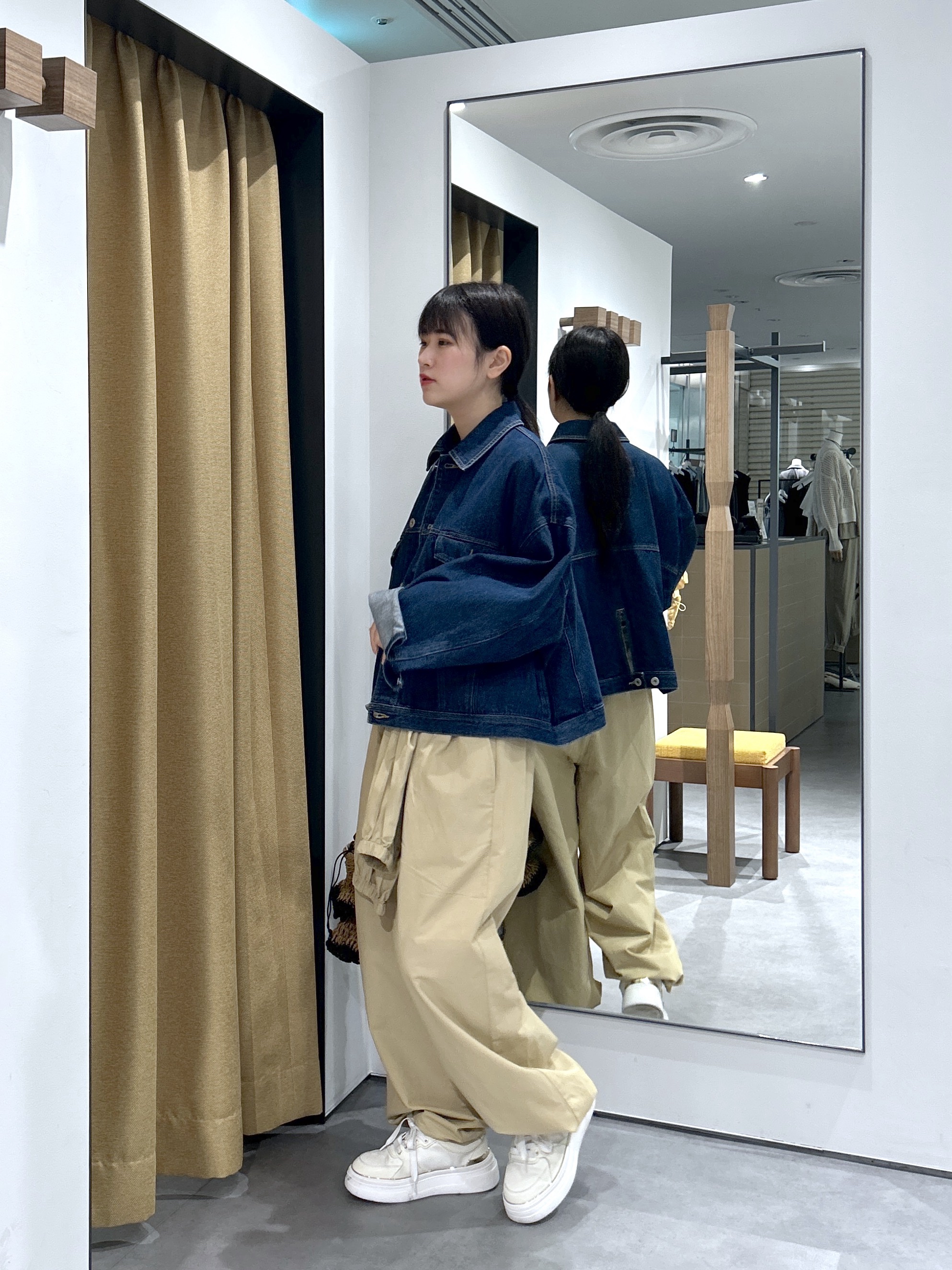 Renoさんの「INDIVI｜ボックスデニムジャケット」を使ったコーディネート
