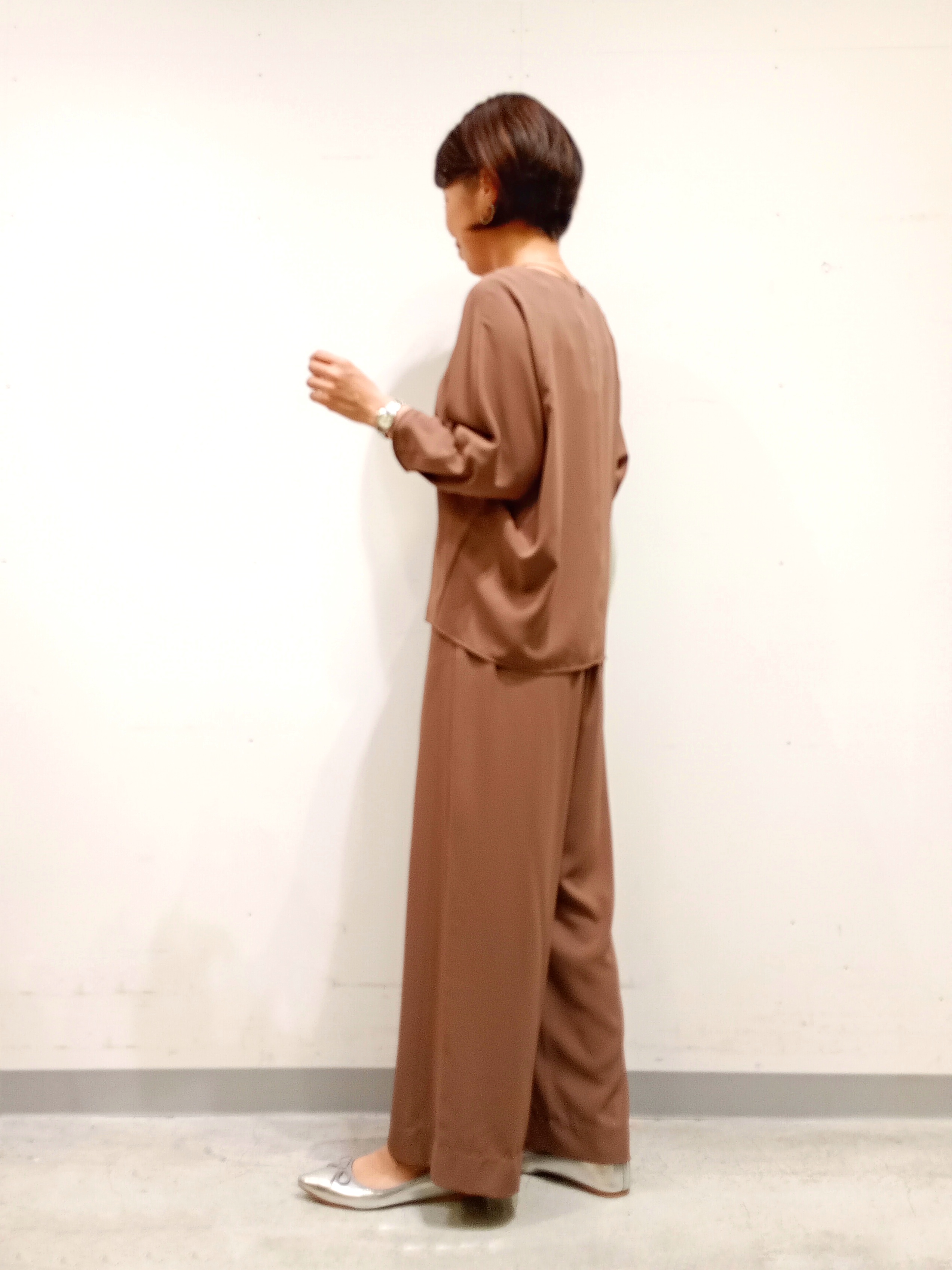 Kさんの「INDIVI｜【接触冷感／透湿／着る日傘】イージーワイドパンツ」を使ったコーディネート