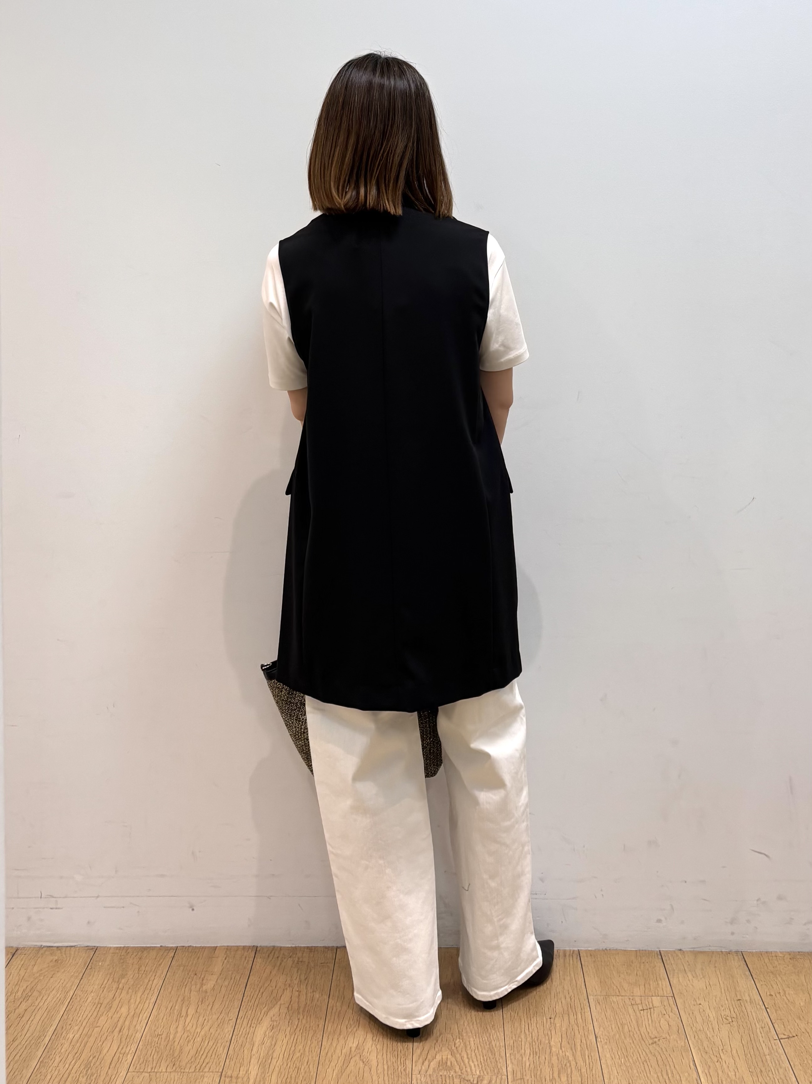 mikkoさんの「INDIVI｜【接触冷感／透湿／着る日傘】颯爽ジレジャケット」を使ったコーディネート