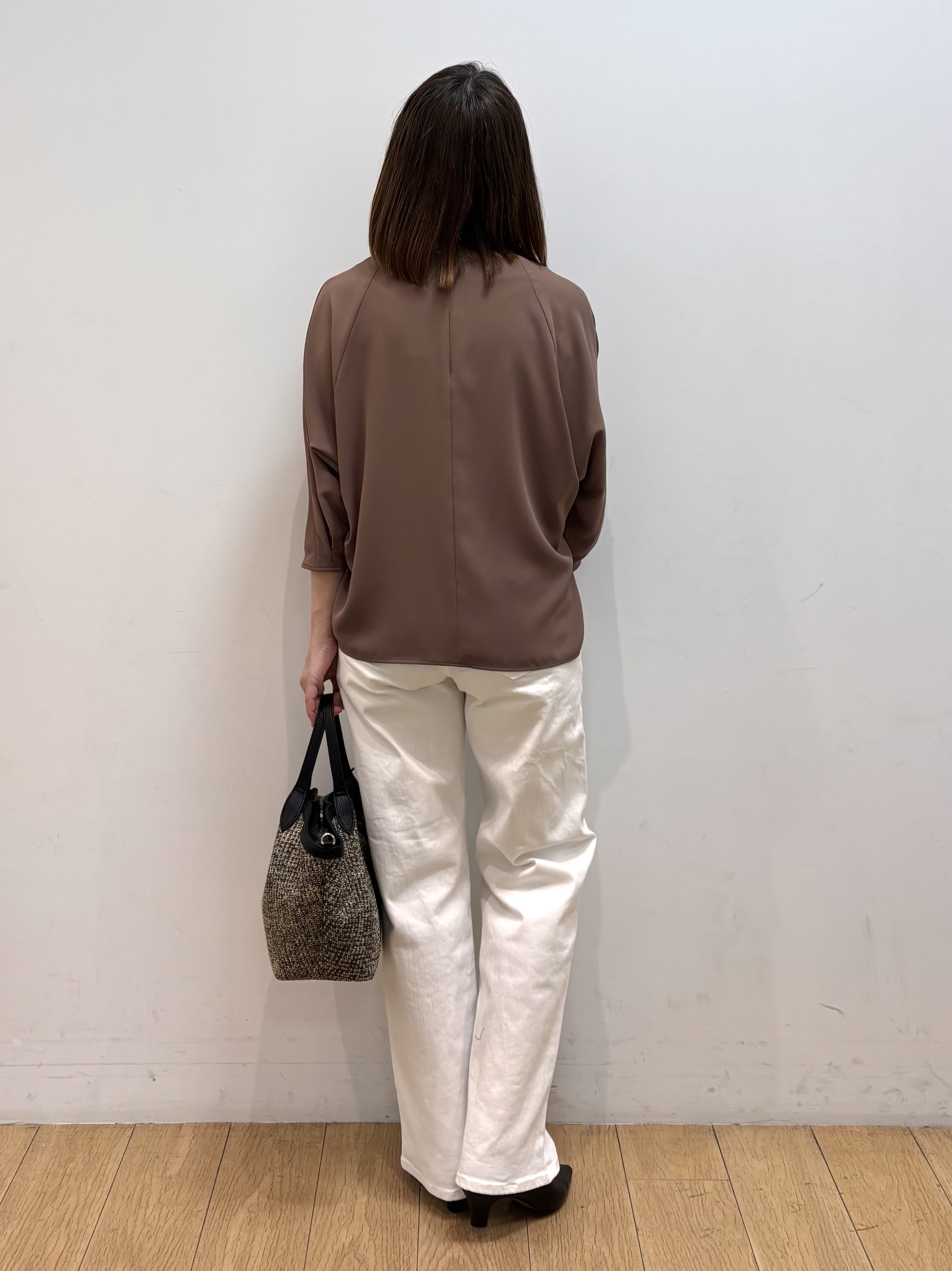 mikkoさんの「INDIVI｜【接触冷感／透湿／着る日傘】ドルマントップス」を使ったコーディネート