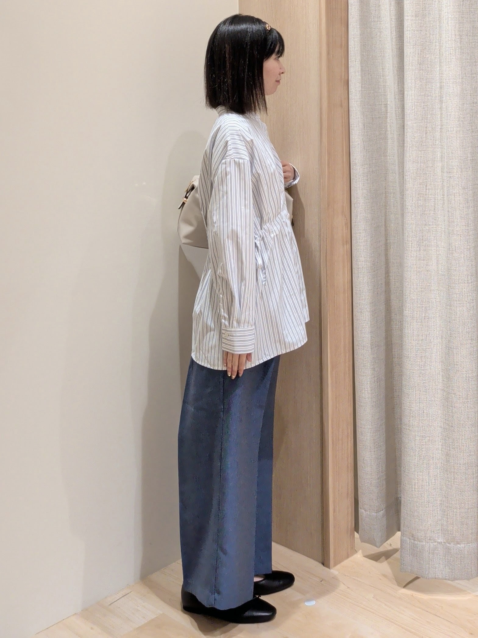 Yuiさんの「grove｜【体型カバー】ウエストタック スタンドネックシャツ」を使ったコーディネート
