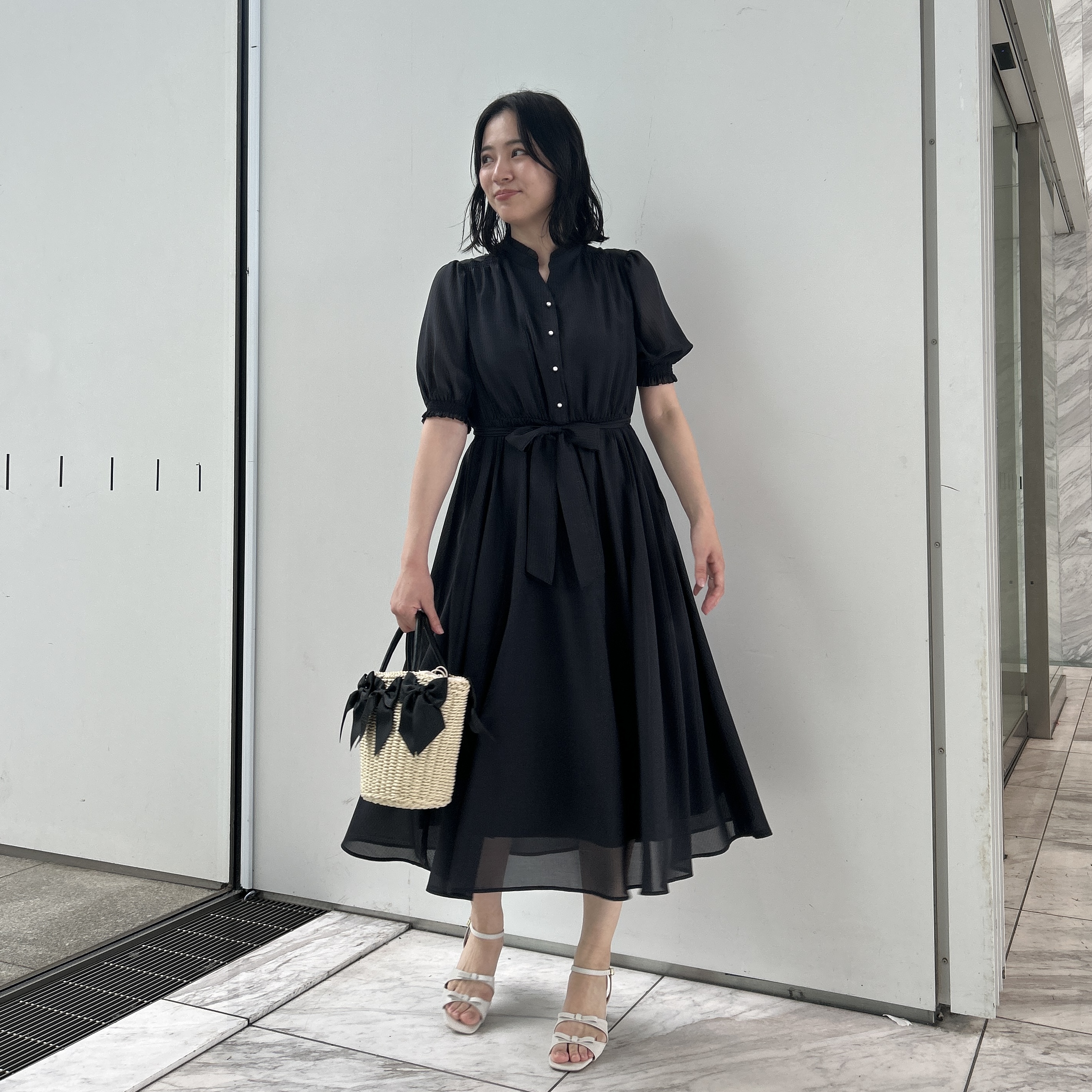 shinoさんの「Couture brooch｜【洗える】シアーストライプ ワンピース」を使ったコーディネート