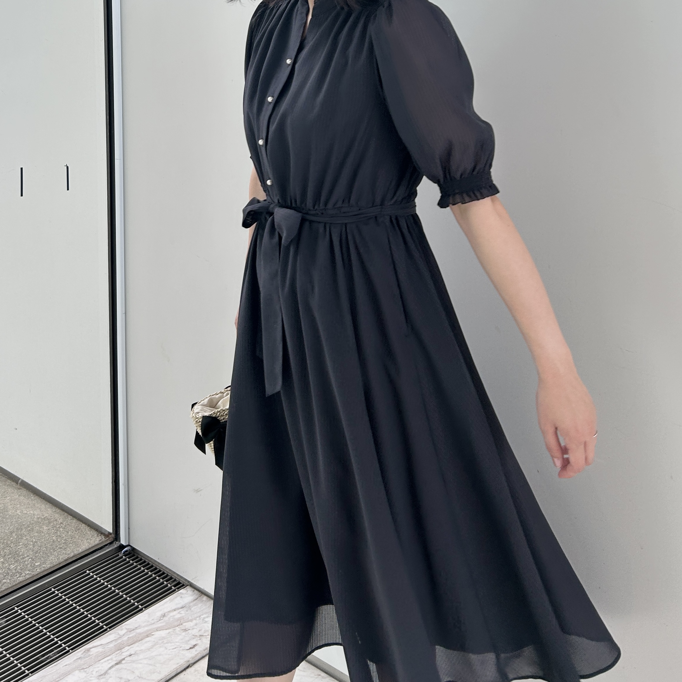 shinoさんの「Couture brooch｜【洗える】シアーストライプ ワンピース」を使ったコーディネート