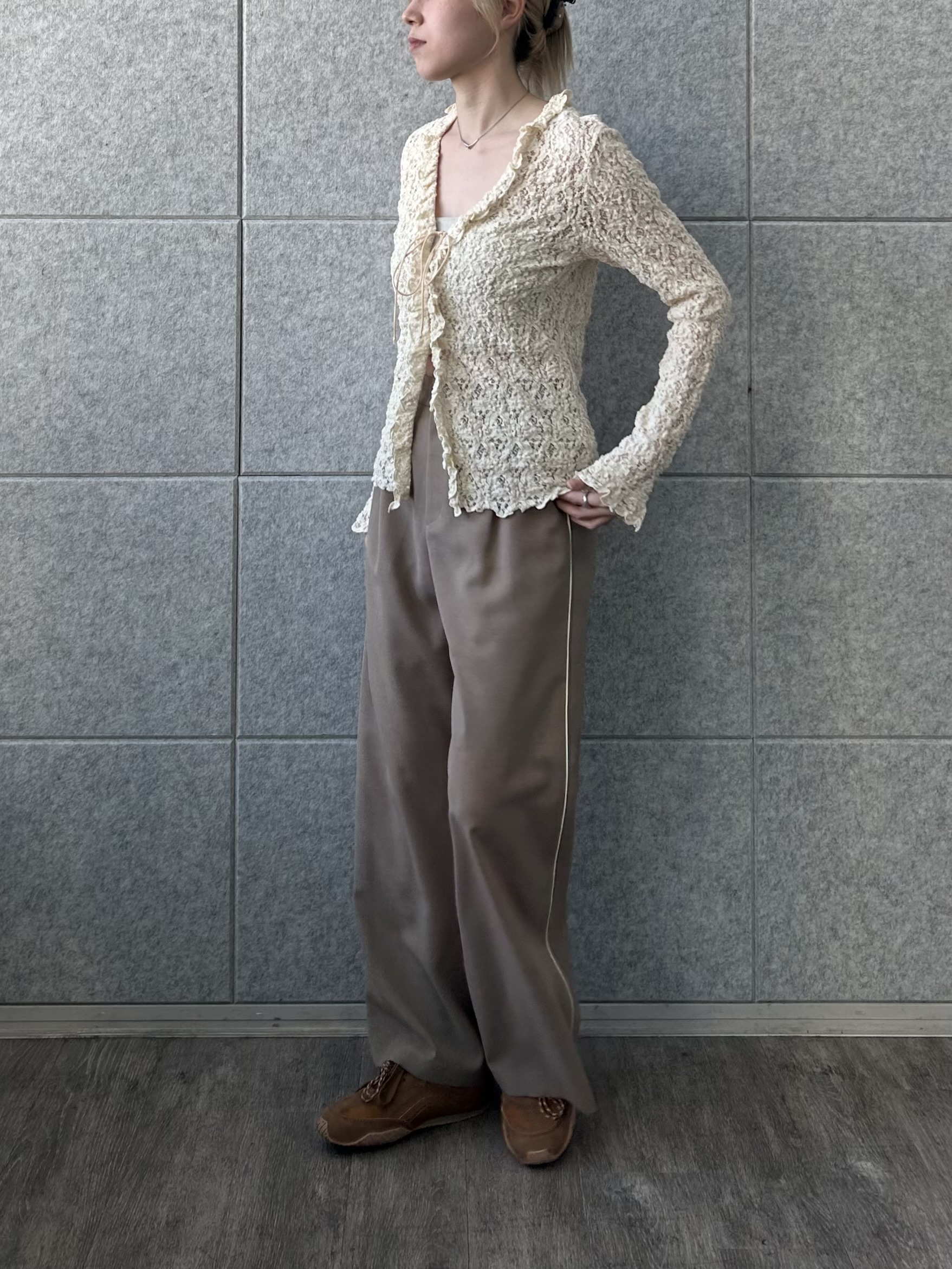 honoka Aさんの「CODE A｜【Re】fluffy lace blouse」を使ったコーディネート