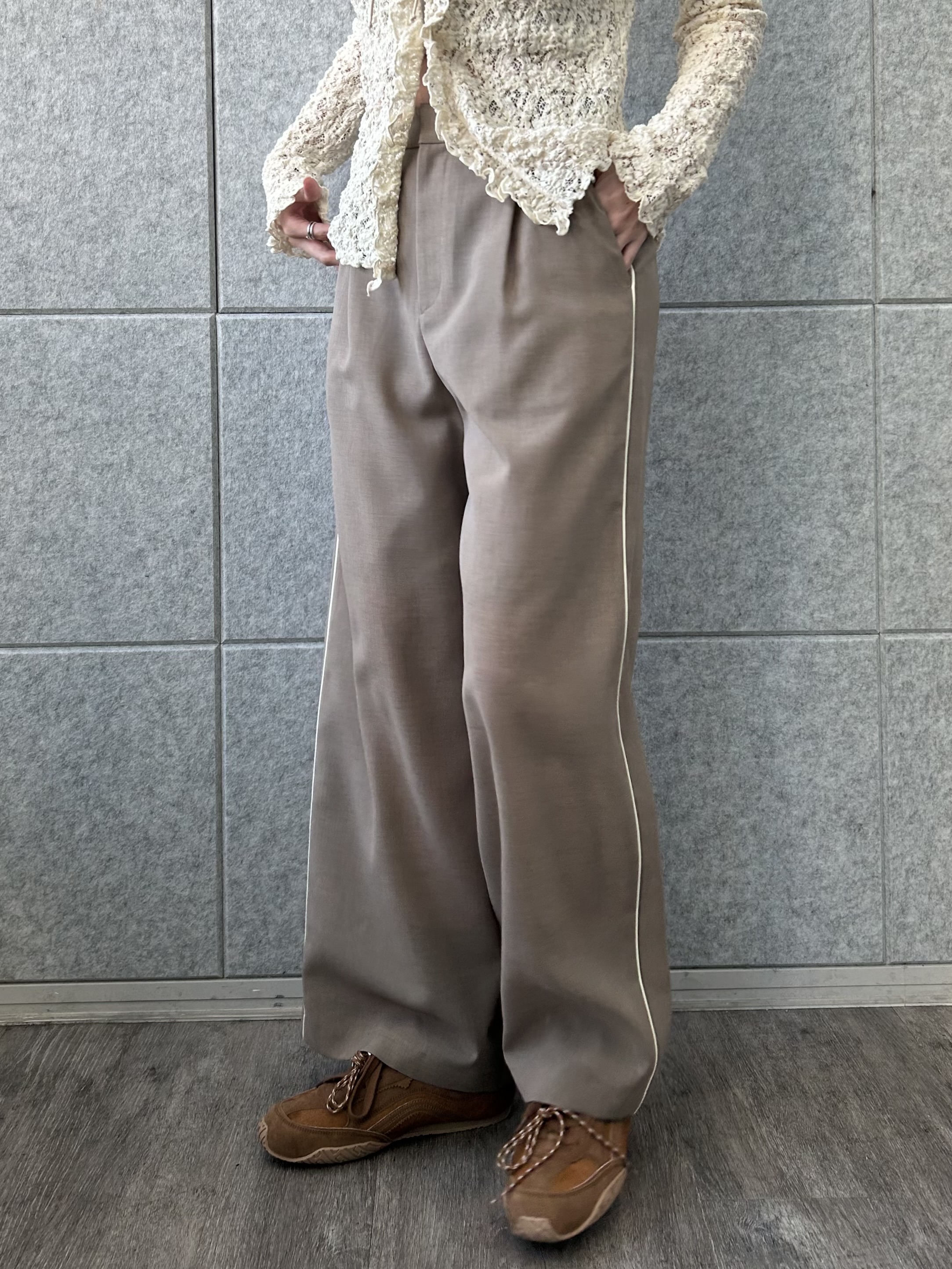 honoka Aさんの「CODE A｜【Re】fluffy lace blouse」を使ったコーディネート