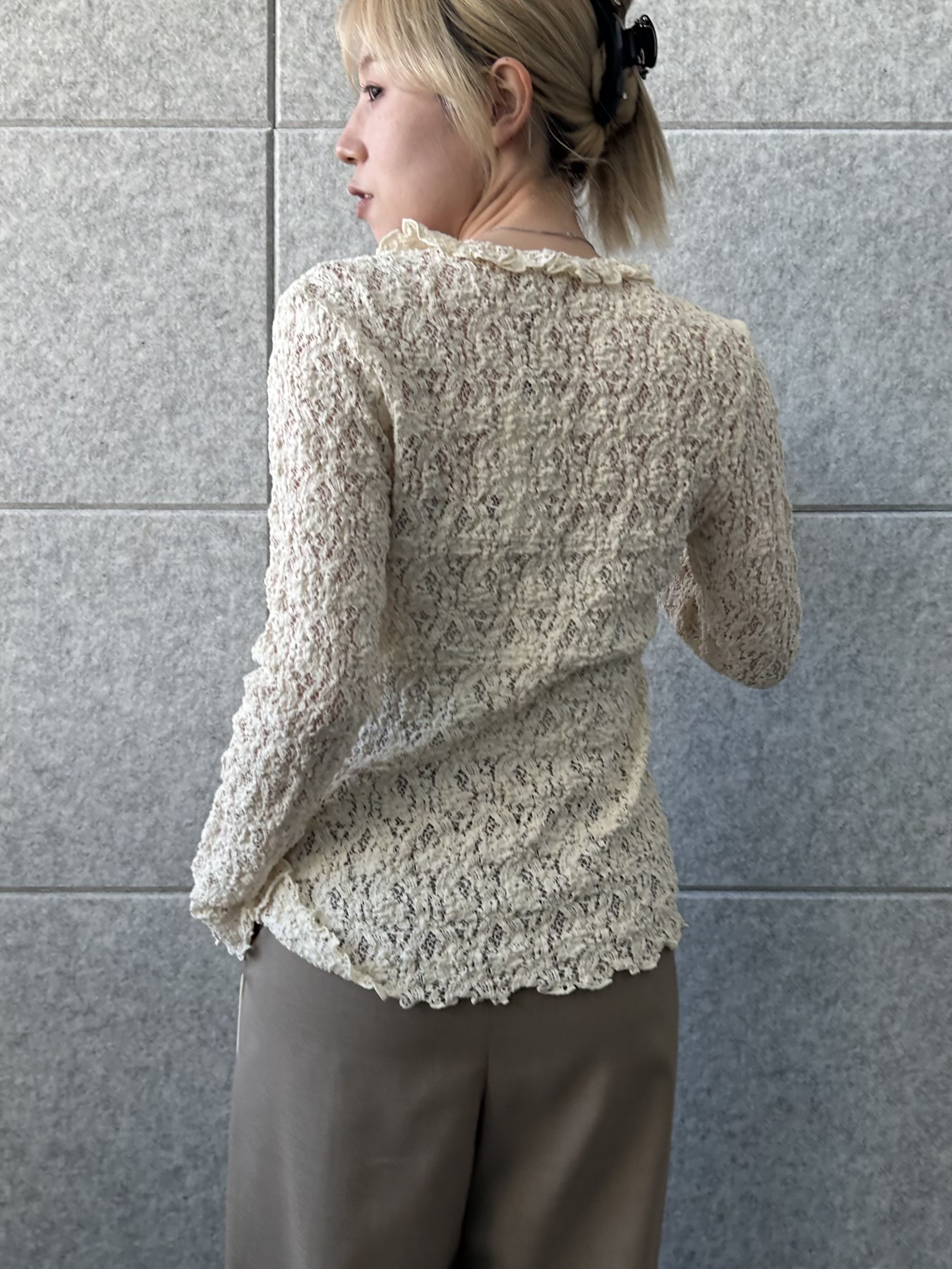 honoka Aさんの「CODE A｜【Re】fluffy lace blouse」を使ったコーディネート