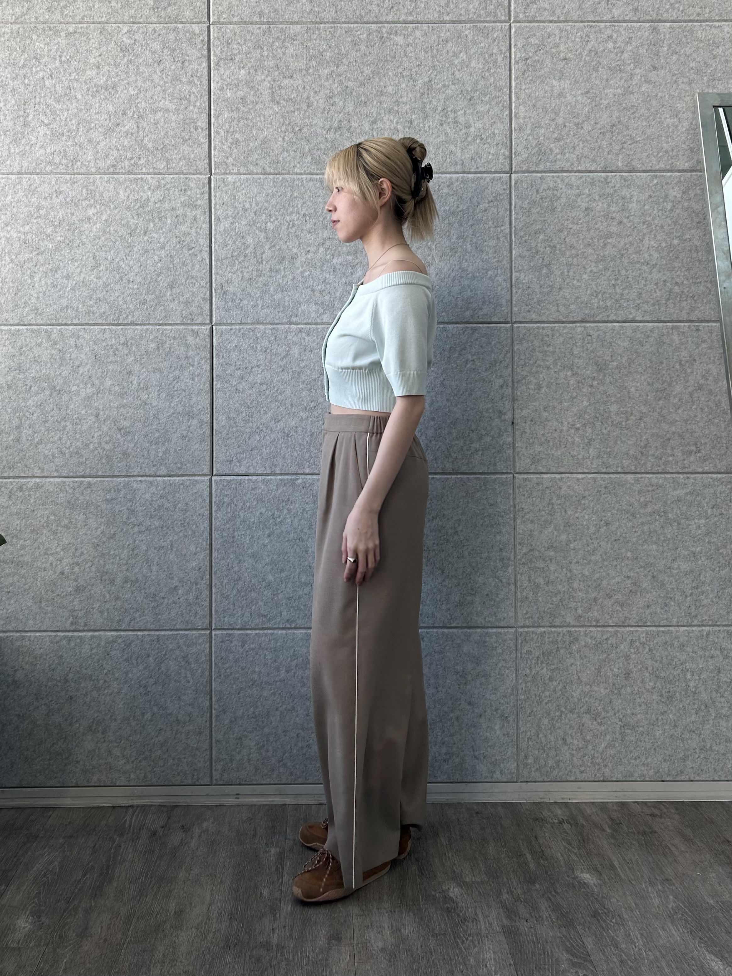 honoka Aさんの「CODE A｜design knit short cardigan」を使ったコーディネート