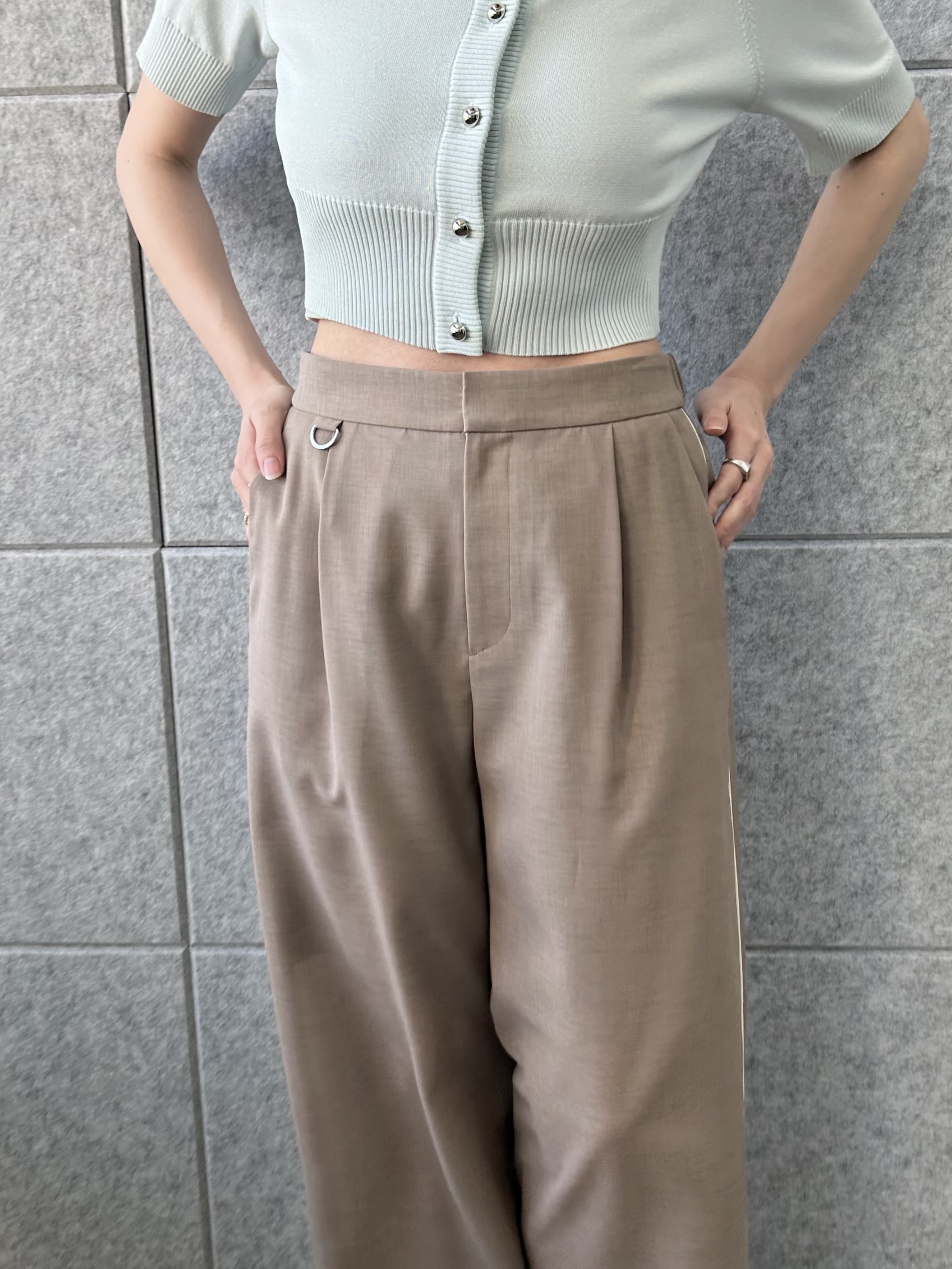 honoka Aさんの「CODE A｜design knit short cardigan」を使ったコーディネート