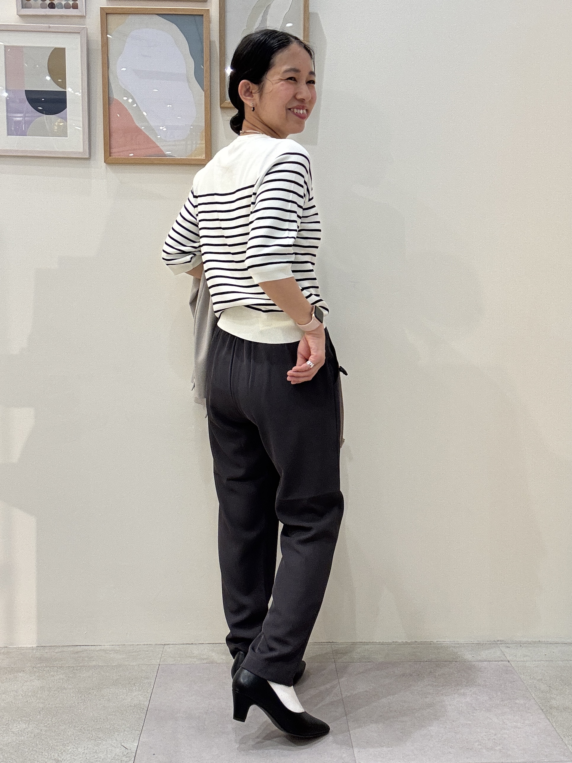 たけぴさんの「SHOO･LA･RUE｜【毎日洗える/S-LL/UV】上半身すっきり 二の腕見せない5分袖ニット」を使ったコーディネート