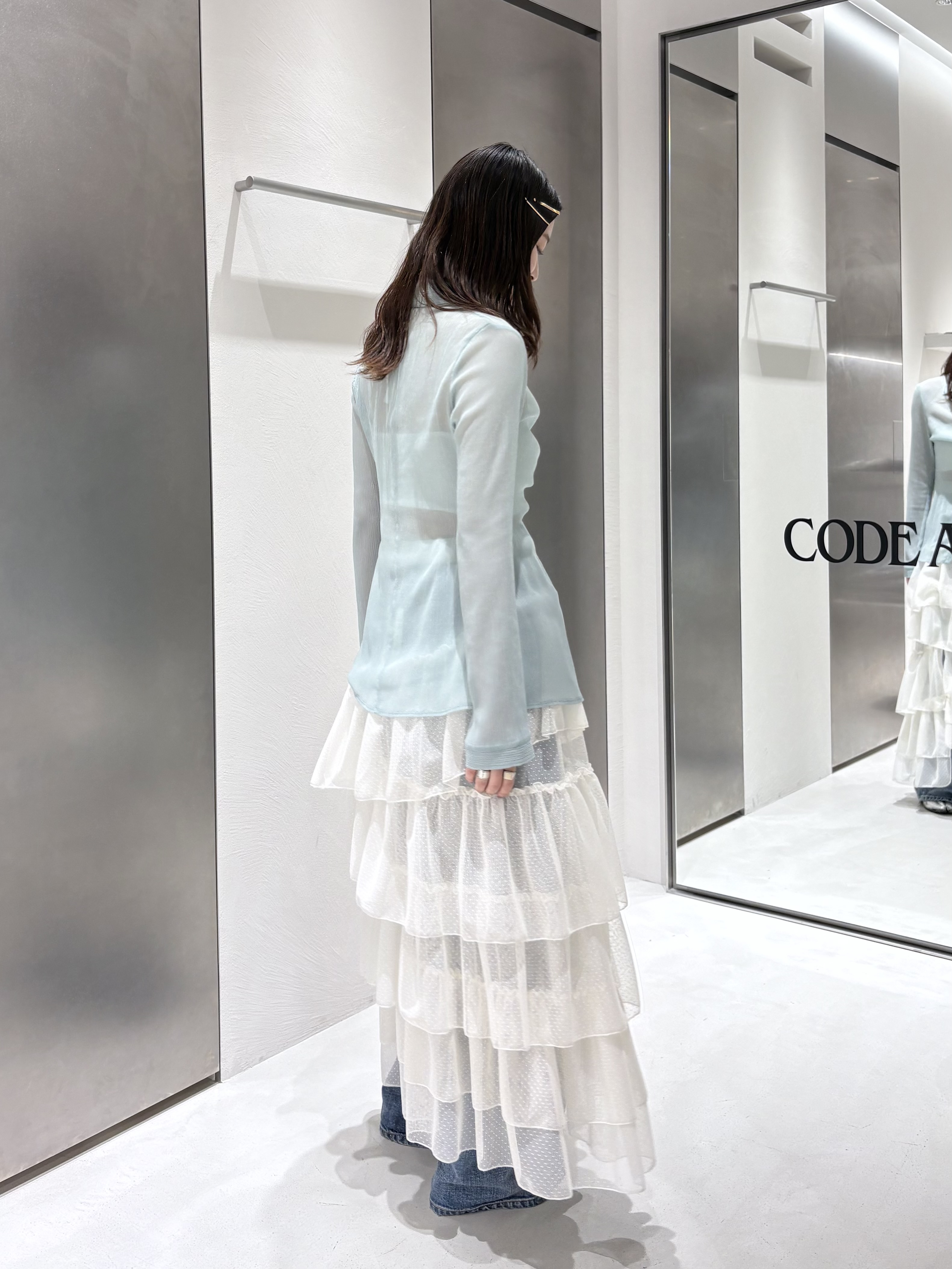 iwamiさんの「CODE A｜M dramatic dot tulle skirt」を使ったコーディネート