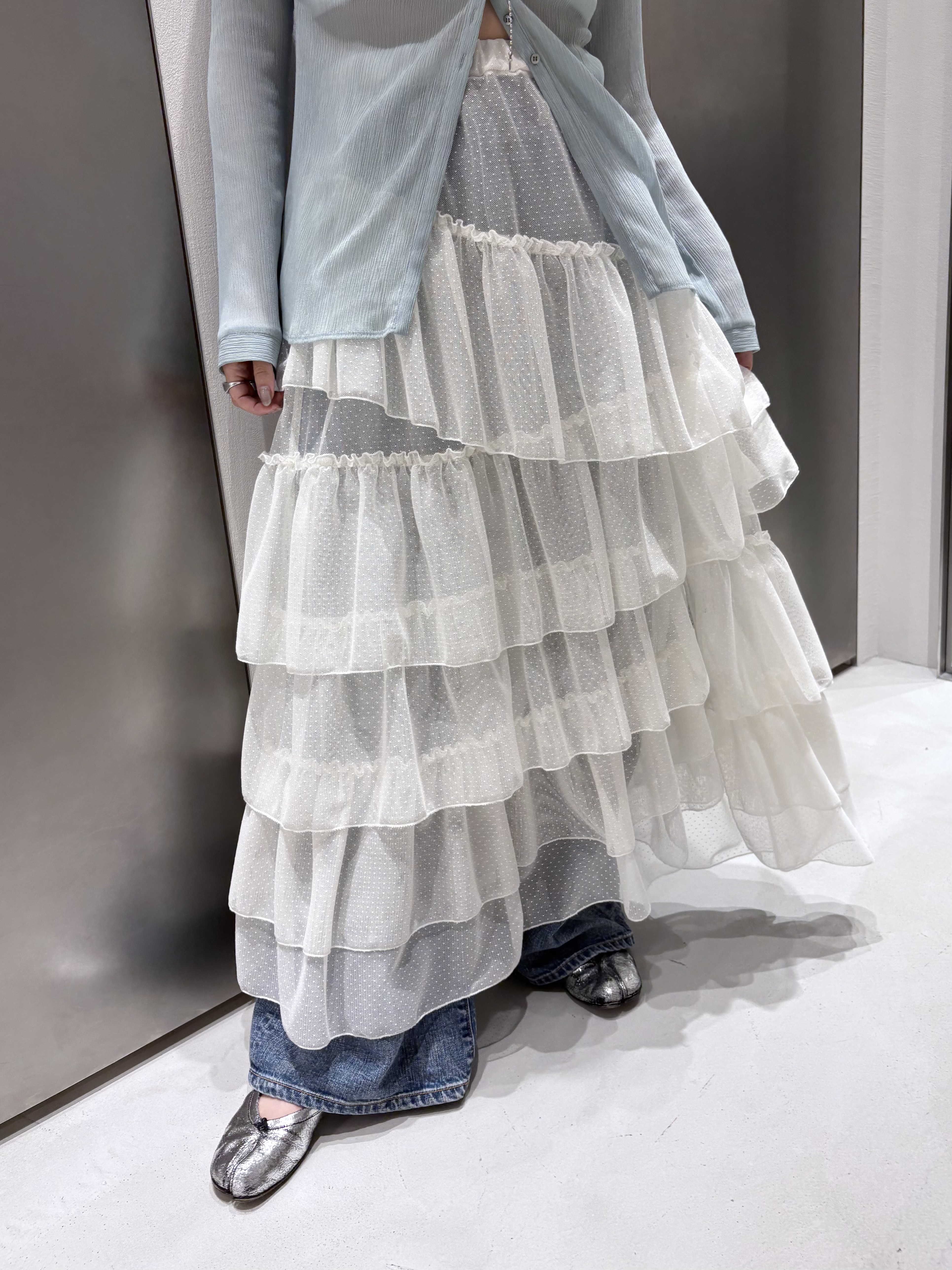 iwamiさんの「CODE A｜M dramatic dot tulle skirt」を使ったコーディネート