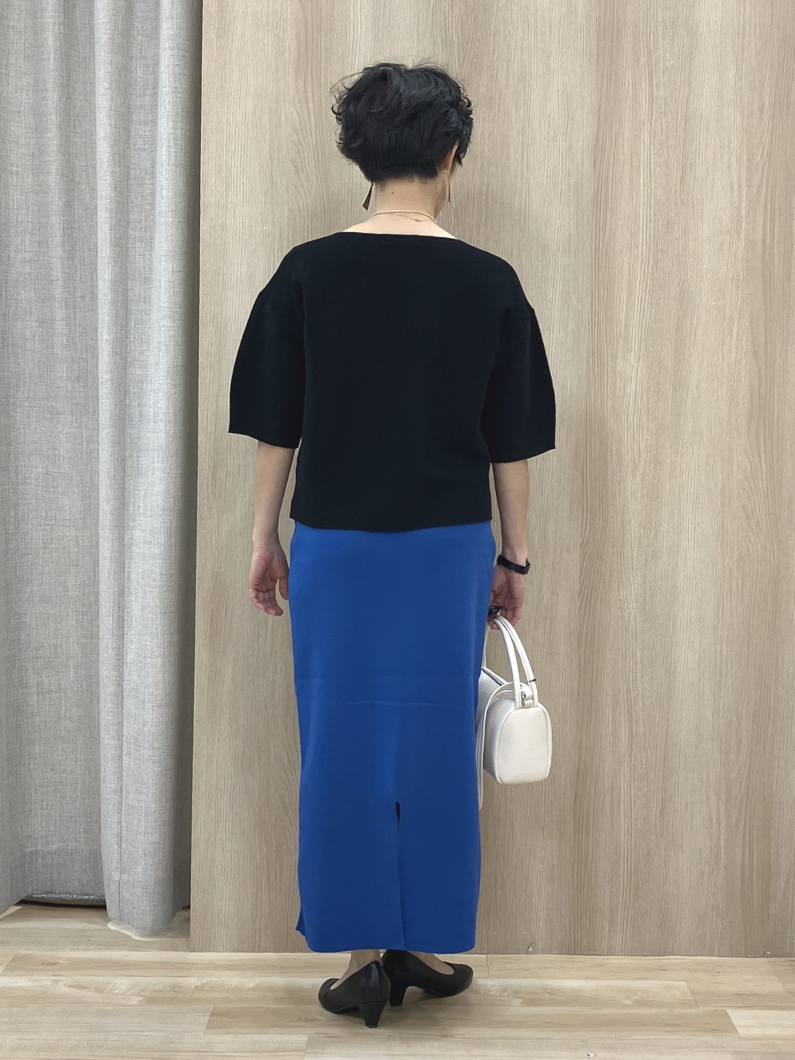 Keiさんの「grove｜【洗濯機OK】レイヤードにもおすすめ、軽やかクロップドニット」を使ったコーディネート