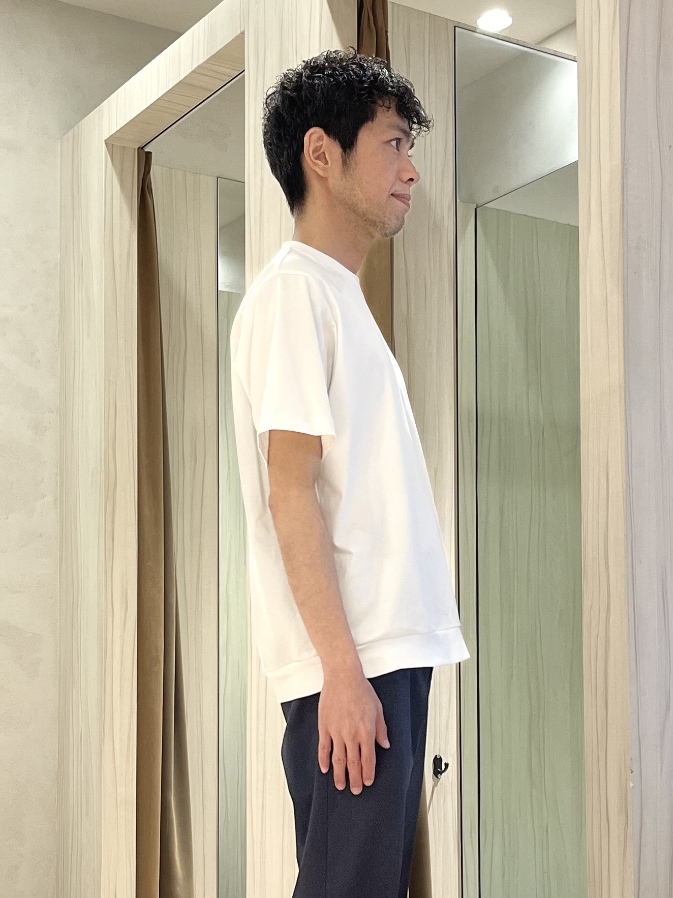 URAさんの「TAKEO KIKUCHI｜【360&deg;ストレッチ／軽量】None Of Stress ライト ジャケット（セットアップ対応）」を使ったコーディネート