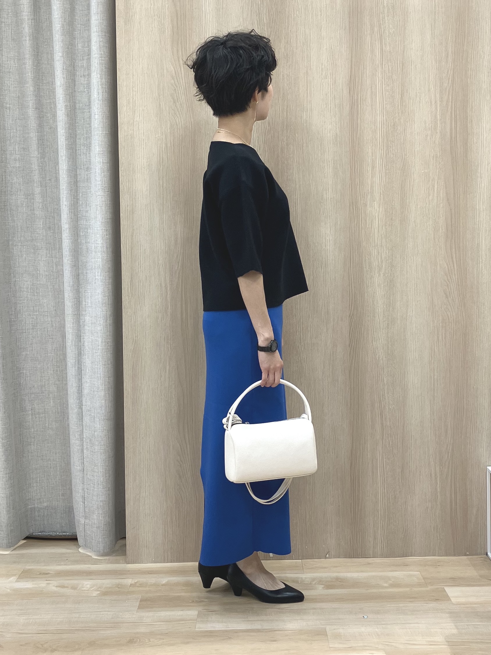 Keiさんの「grove｜【洗濯機OK】レイヤードにもおすすめ、軽やかクロップドニット」を使ったコーディネート
