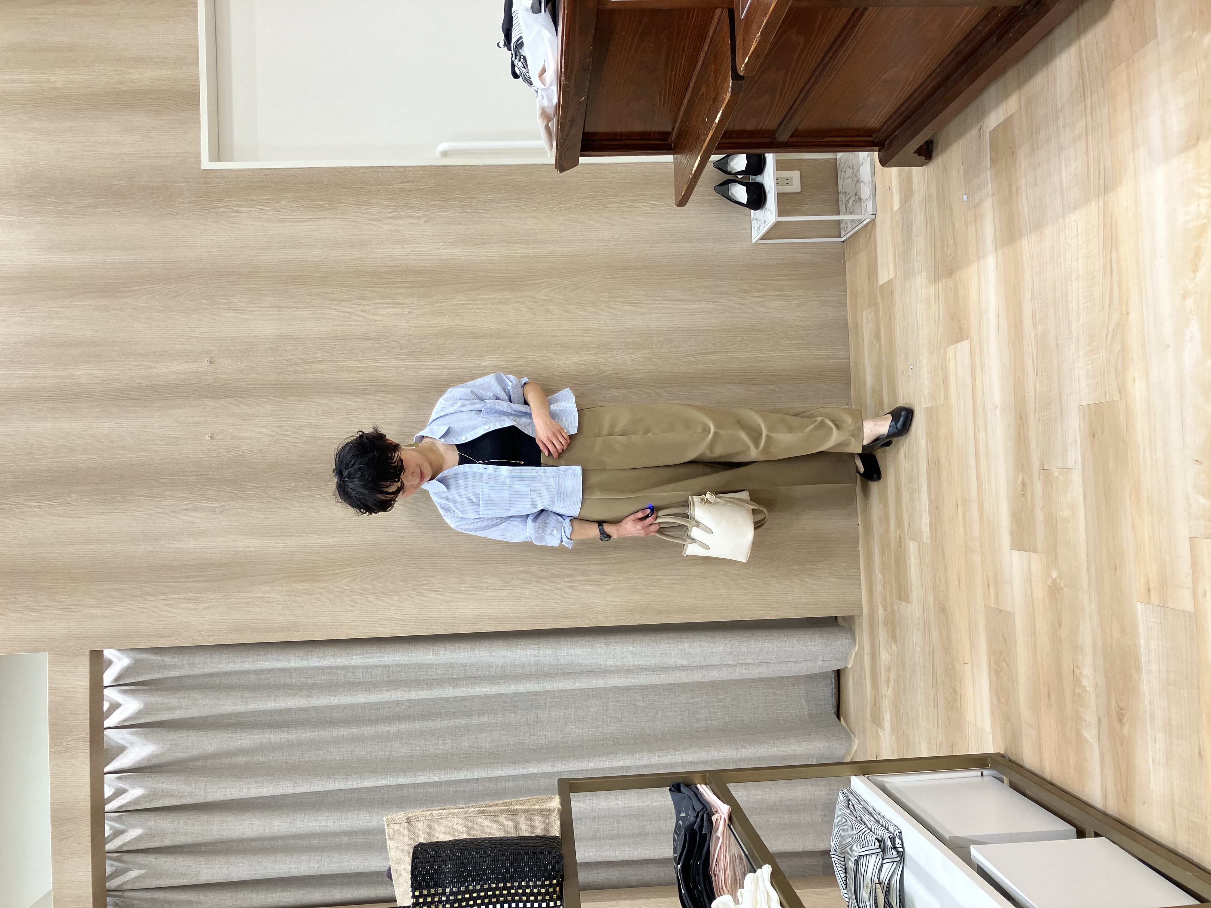 Keiさんの「grove｜【洗濯機OK】レイヤードにもおすすめ、軽やかクロップドニット」を使ったコーディネート