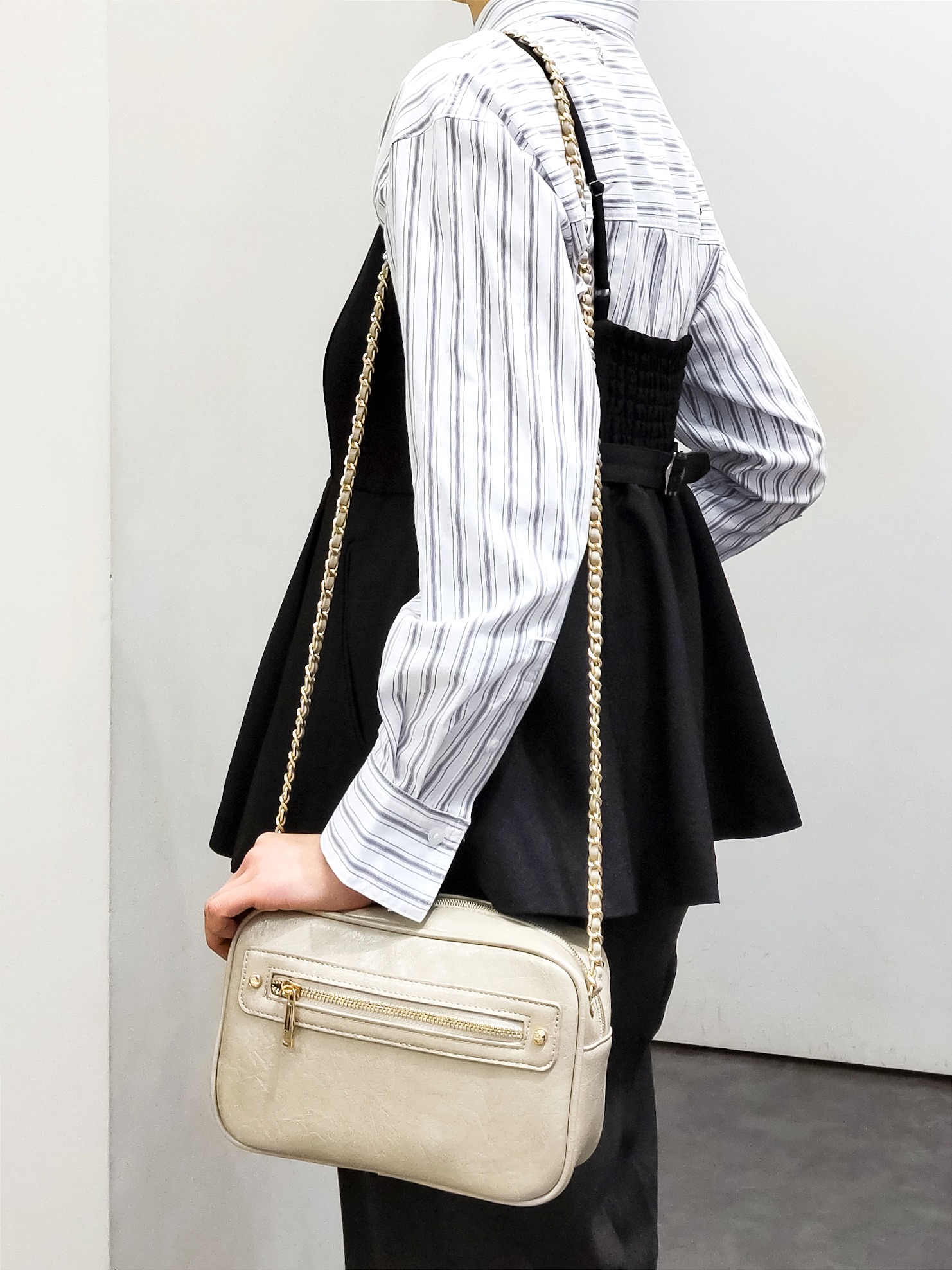 やまちゃんさんの「grove｜【カセット服】リネンライク ペプラムビスチェ」を使ったコーディネート