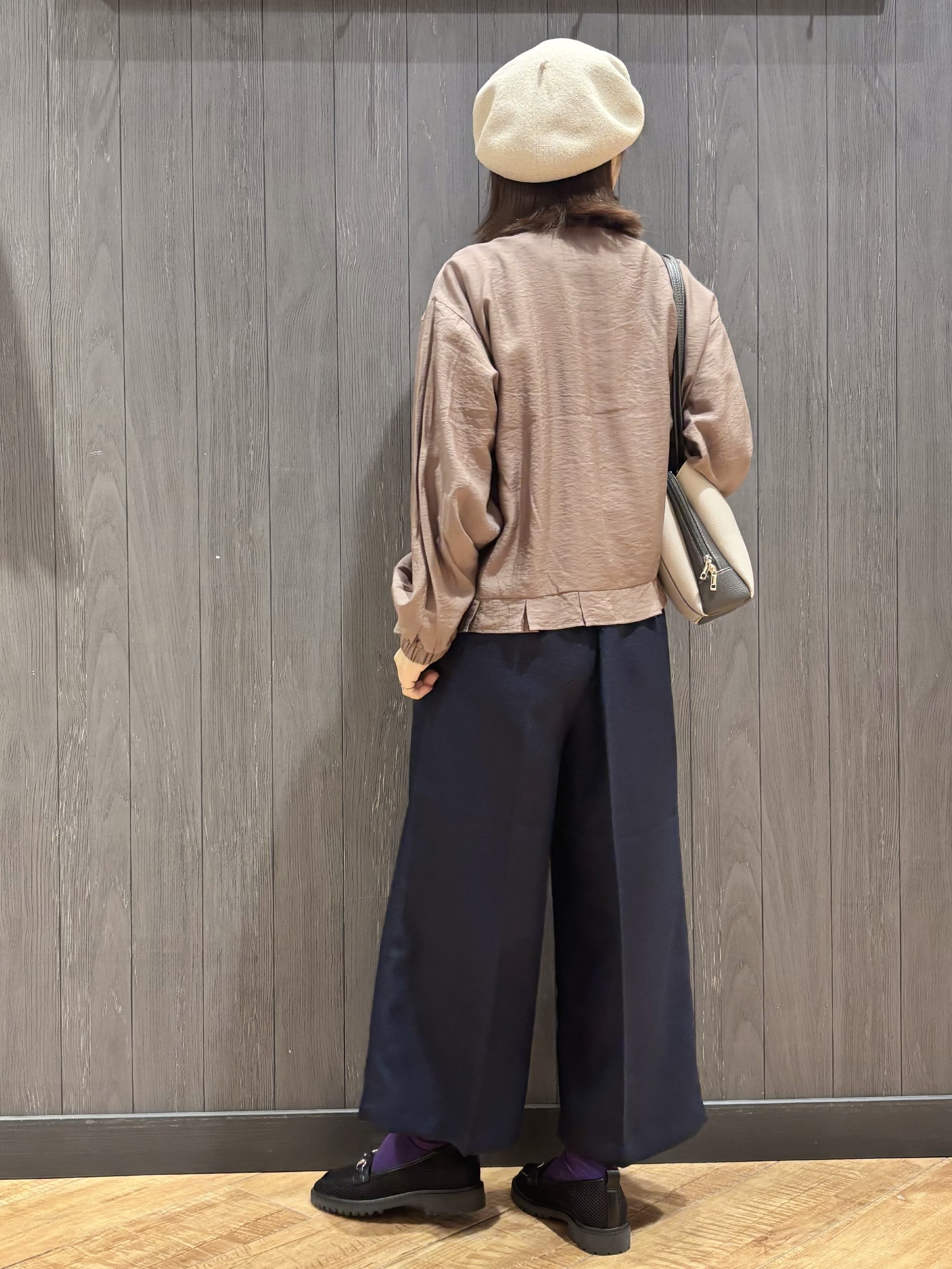 meiさんの「SHOO･LA･RUE｜【S-LL/二の腕カバー】品よく隠せる ドット刺繍5分袖ニット」を使ったコーディネート