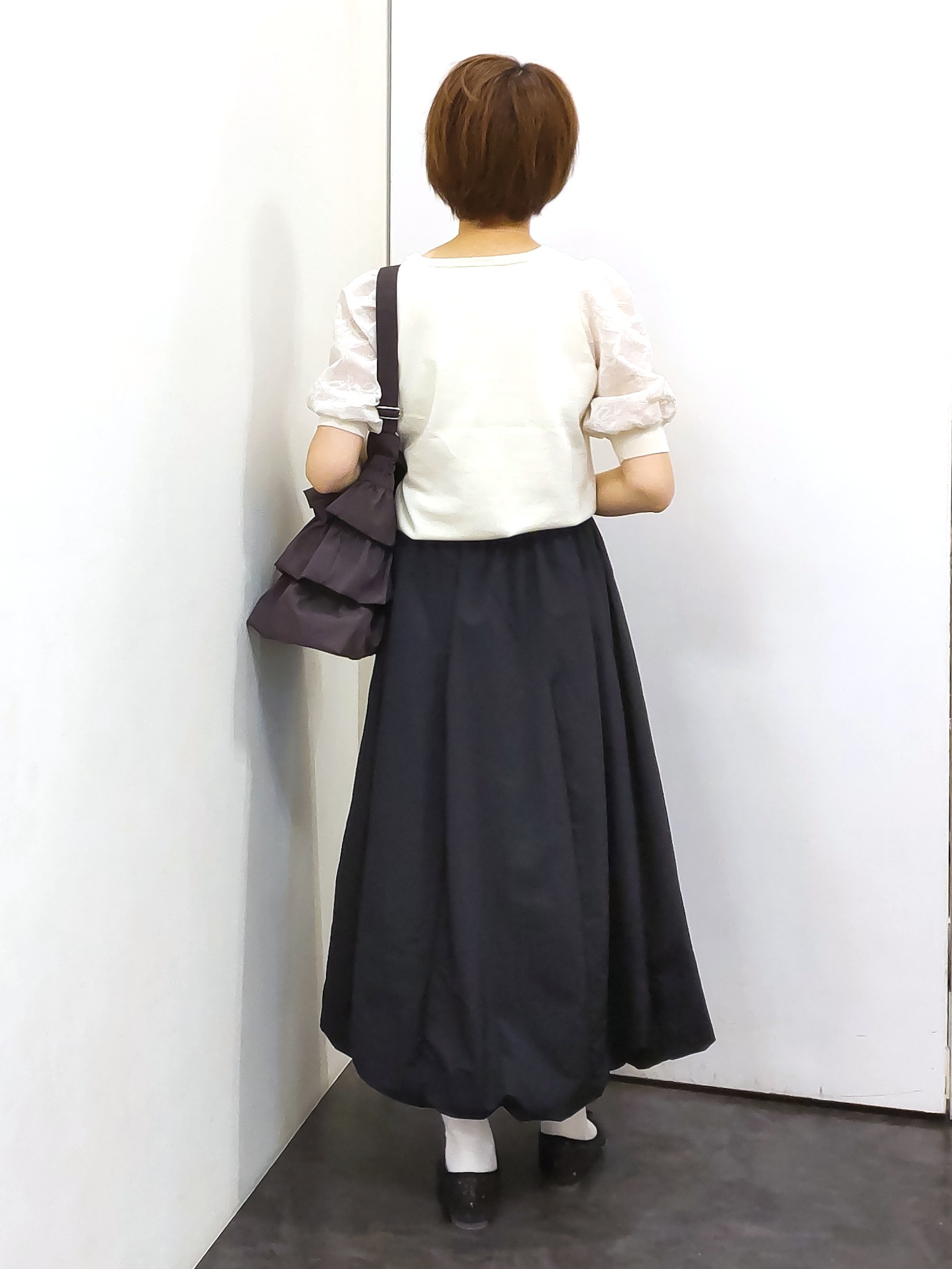 やまちゃんさんの「grove｜一枚で着映える大人の袖コンシャスニット」を使ったコーディネート