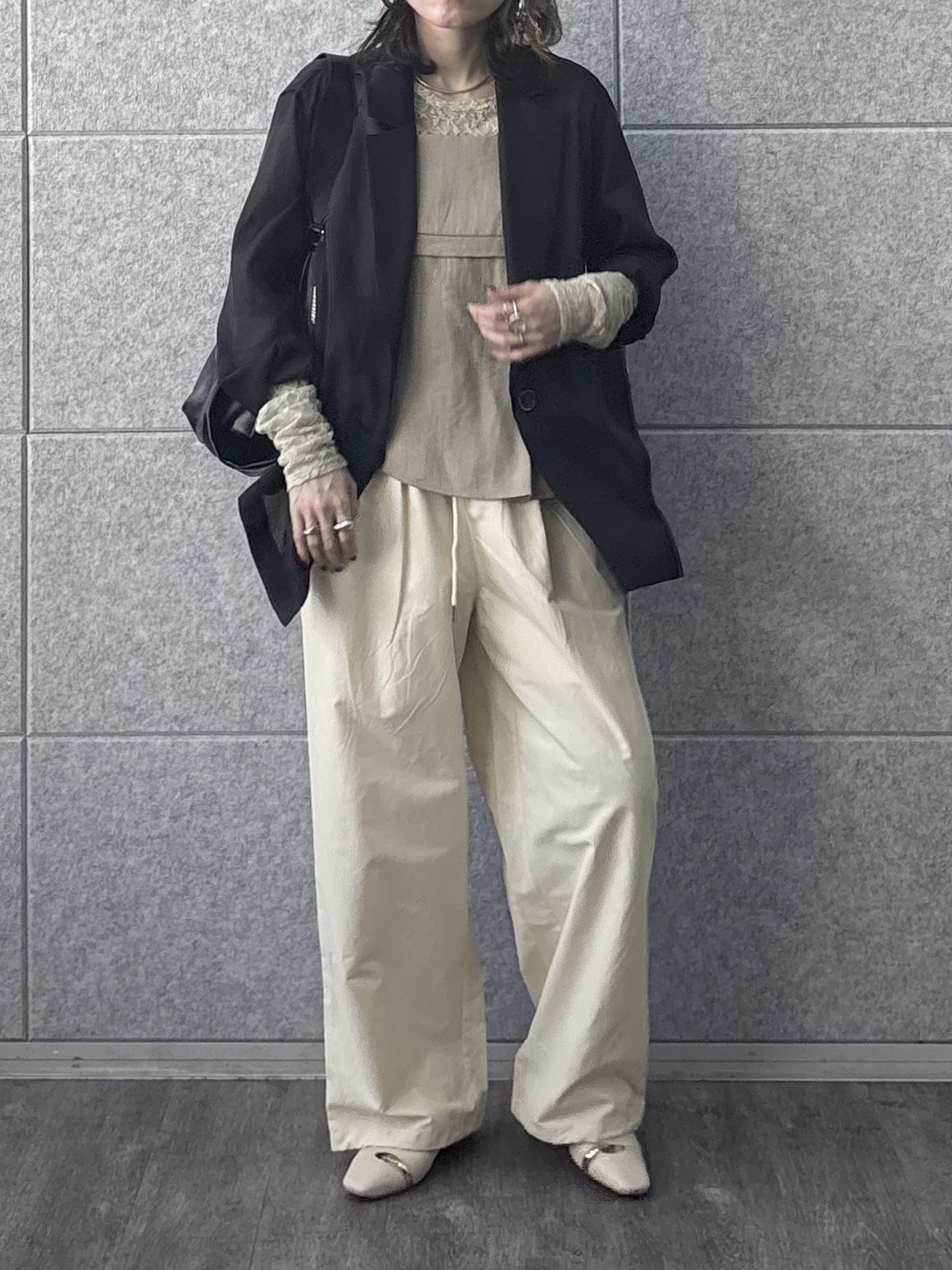 kotakiさんの「INDIVI｜【接触冷感/通気性】シアーシャツジャケット」を使ったコーディネート