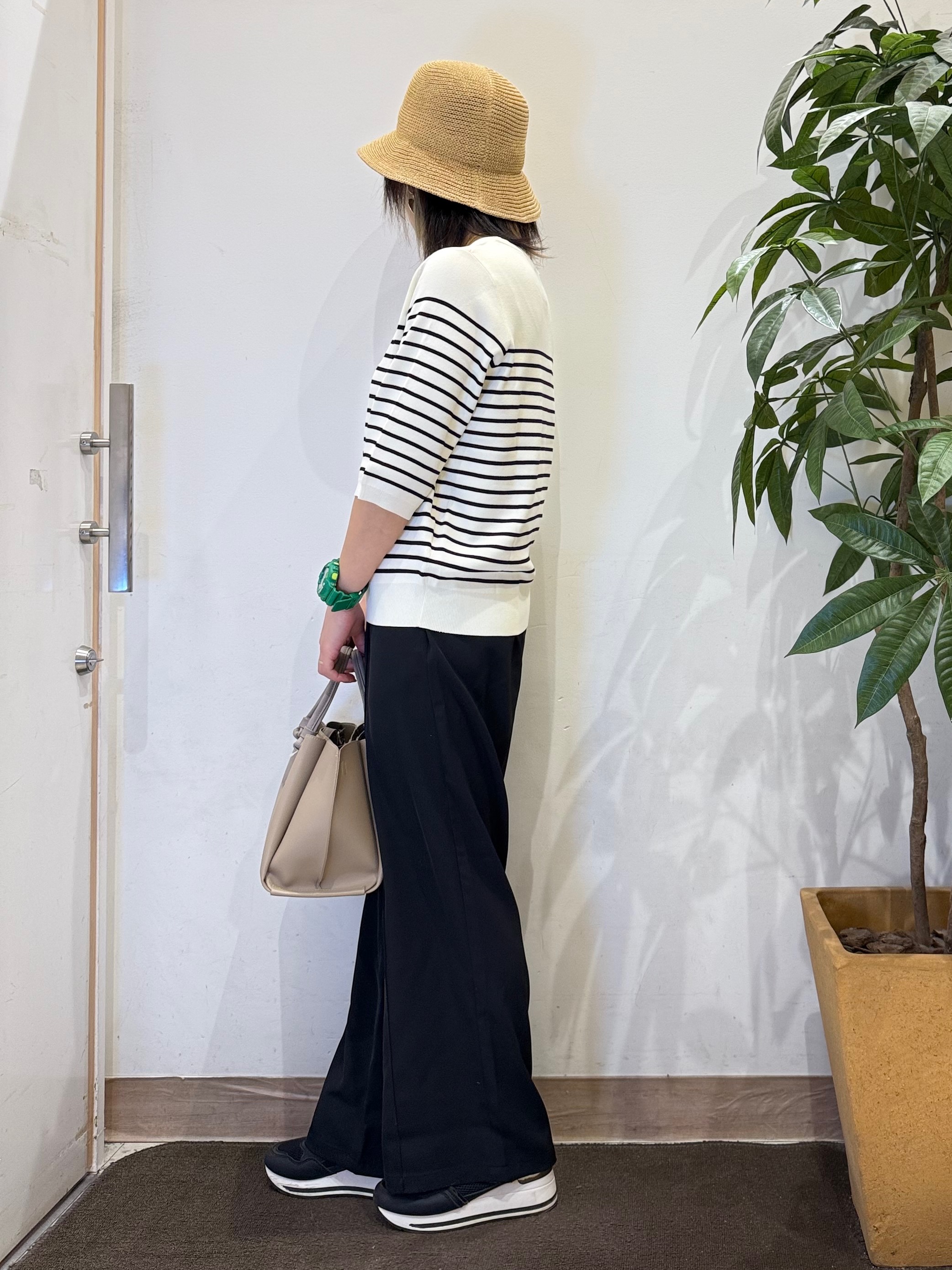 misakiさんの「SHOO･LA･RUE｜【毎日洗える/S-LL/UV】上半身すっきり 二の腕見せない5分袖ニット」を使ったコーディネート