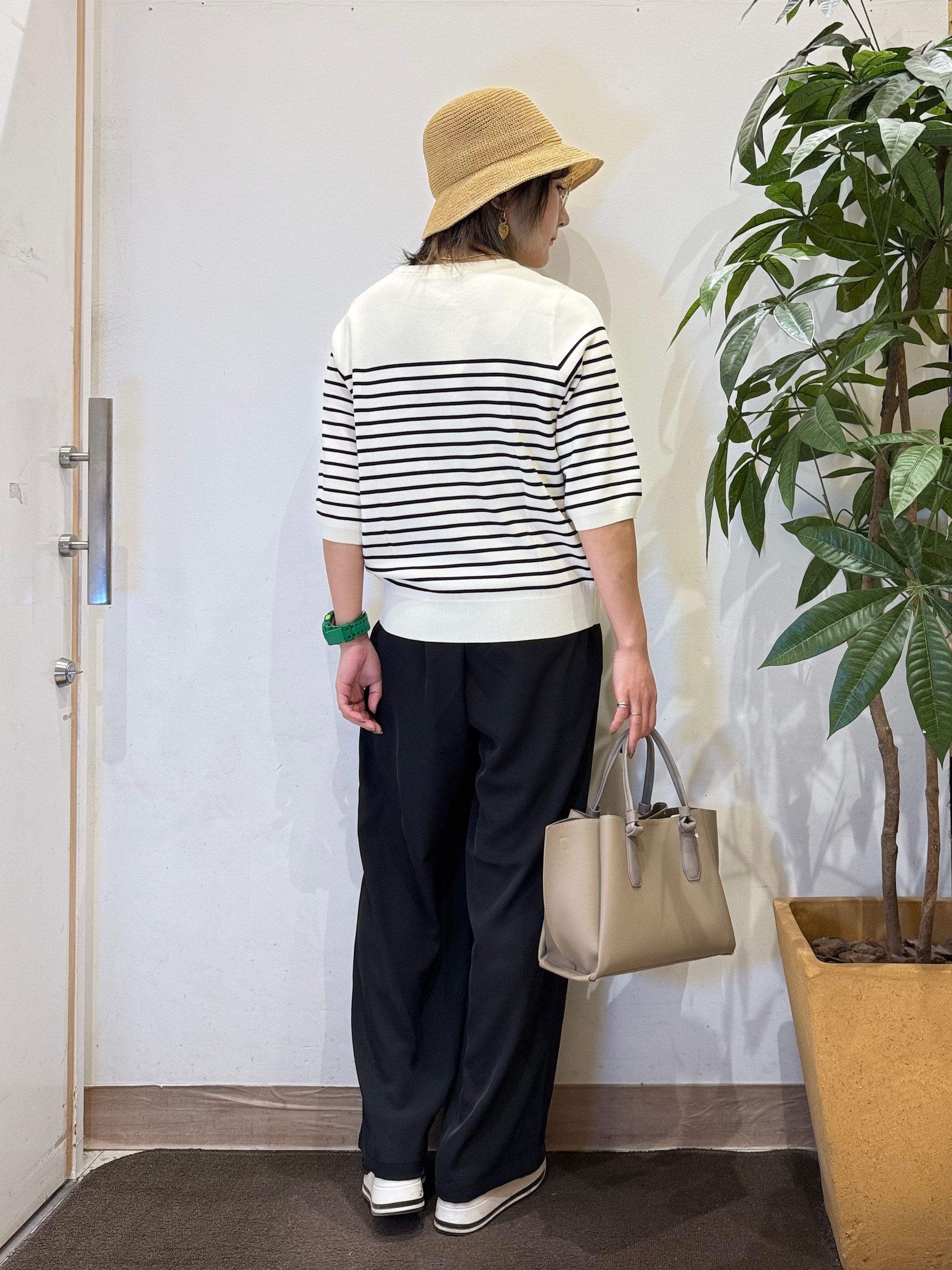 misakiさんの「SHOO･LA･RUE｜【毎日洗える/S-LL/UV】上半身すっきり 二の腕見せない5分袖ニット」を使ったコーディネート