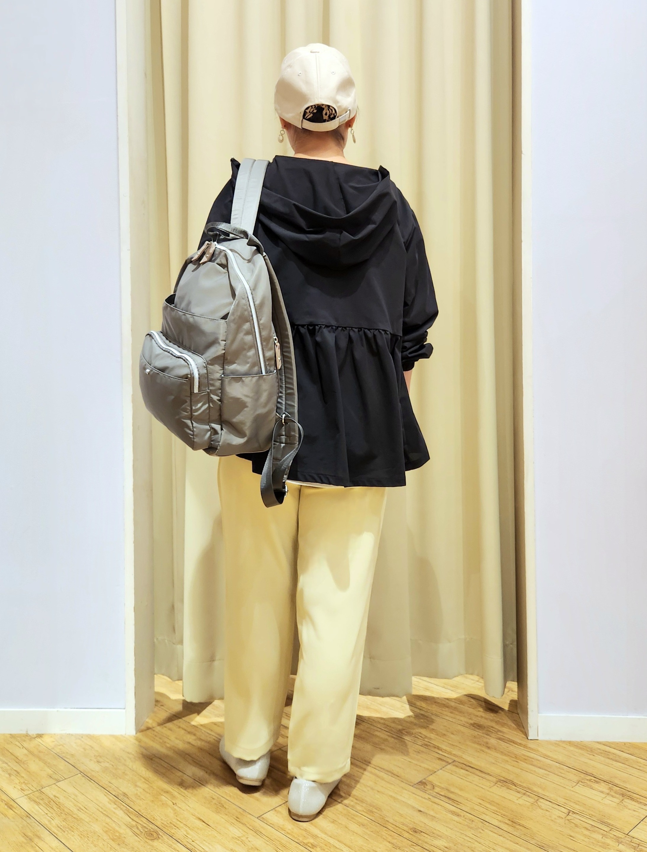 くまさんの「SHOO･LA･RUE｜【S-LL/体型カバー】日焼け対策にも女性らしさを UVカットペプラムパーカ」を使ったコーディネート