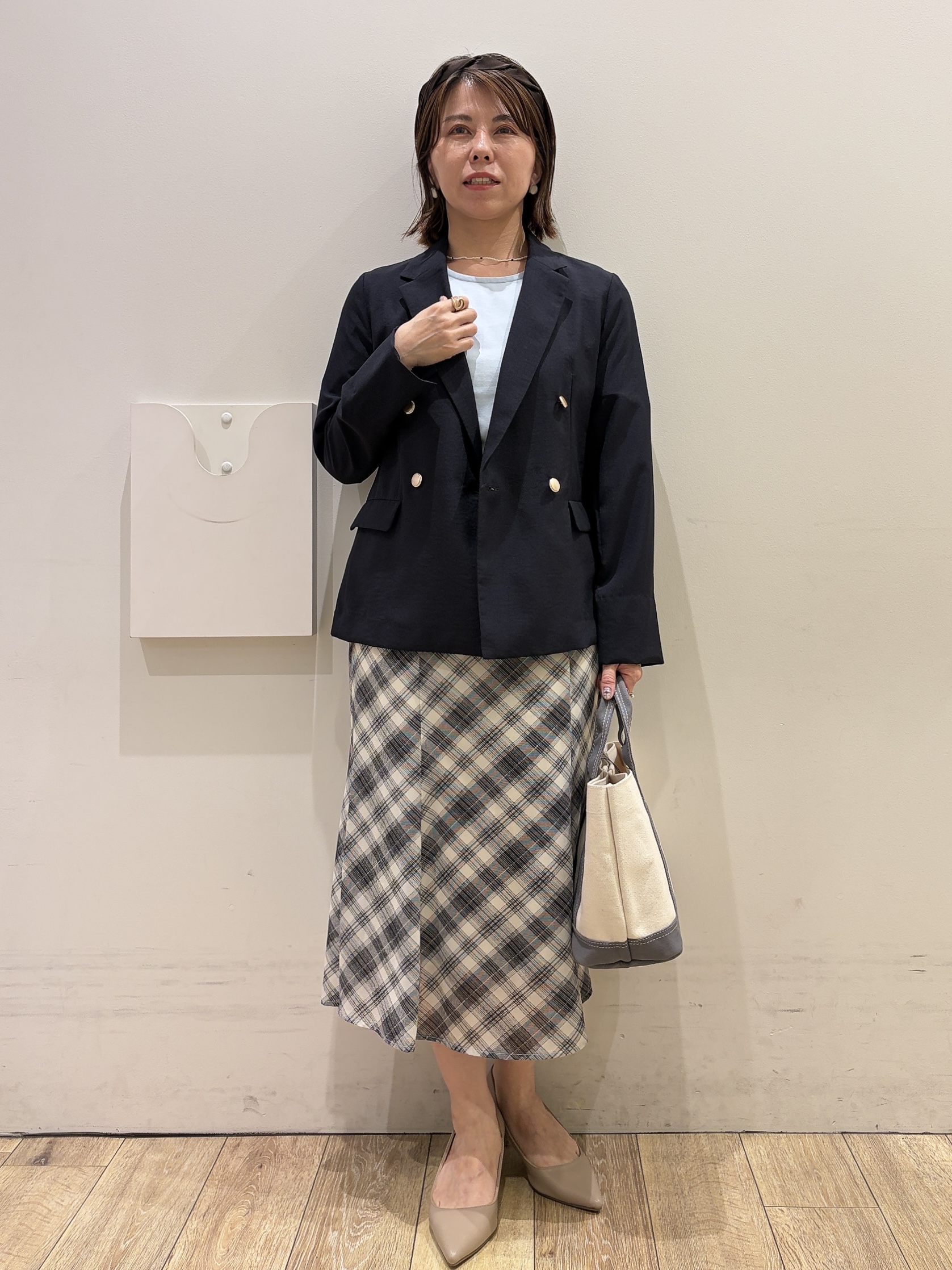 YUKOさんの「index｜《再入荷》ダブルブレストテーラードジャケット【接触冷感／吸水速乾／イージーアイロン／防シワ／洗濯機O」を使ったコーディネート