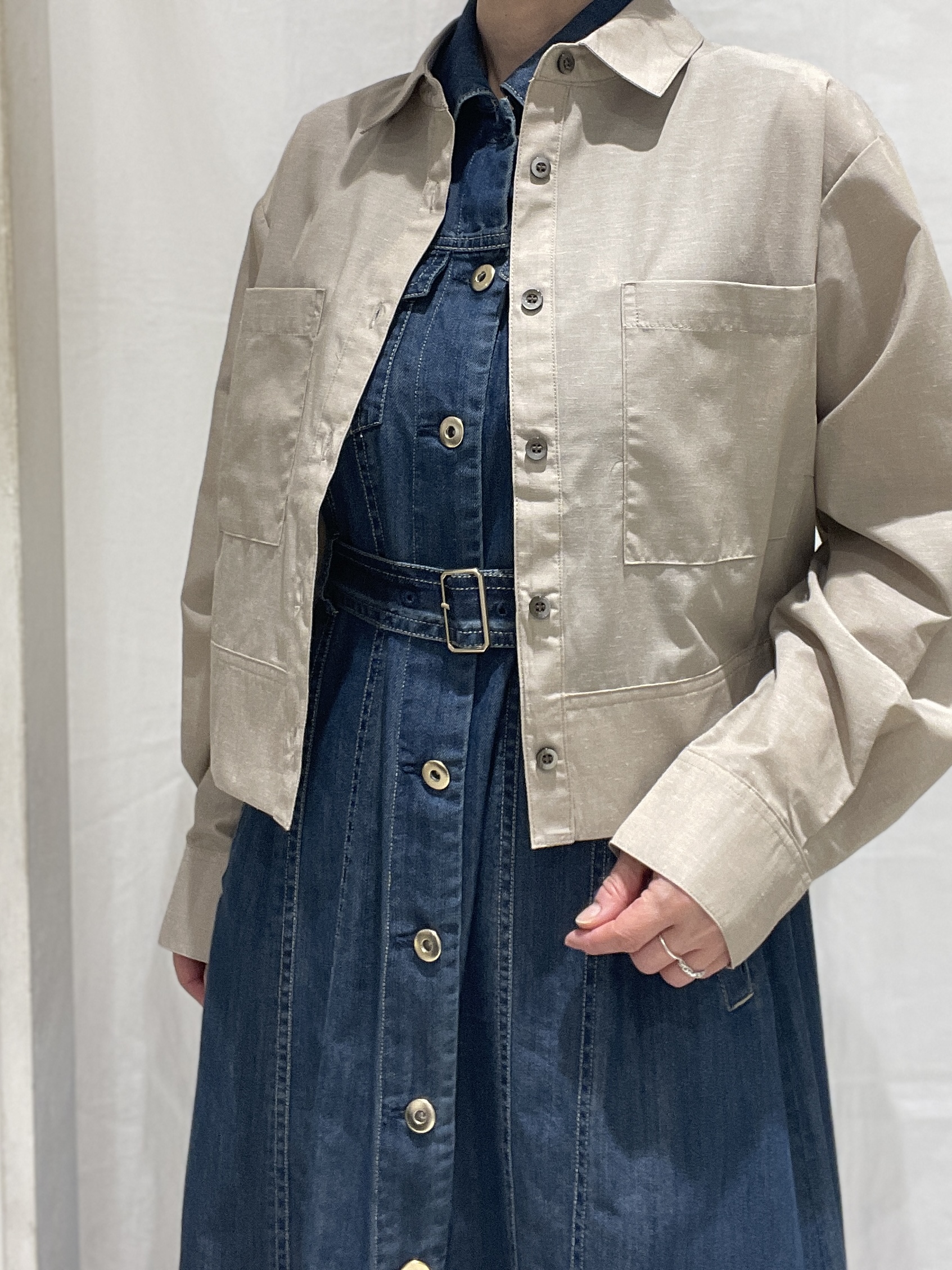 hiroさんの「grove｜【イージーケア】麻混クロップドシャツ」を使ったコーディネート