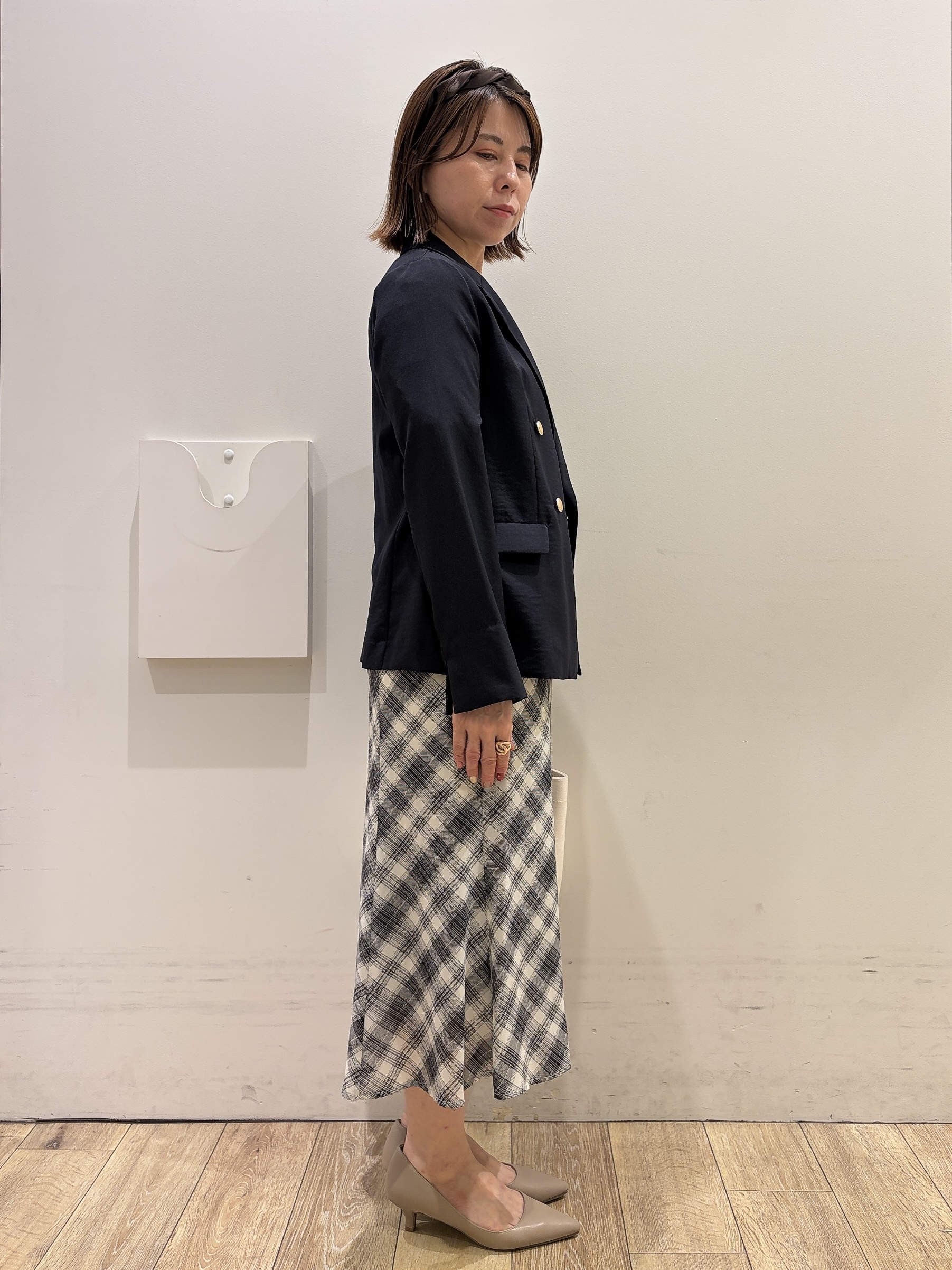 YUKOさんの「index｜《再入荷》ダブルブレストテーラードジャケット【接触冷感／吸水速乾／イージーアイロン／防シワ／洗濯機O」を使ったコーディネート