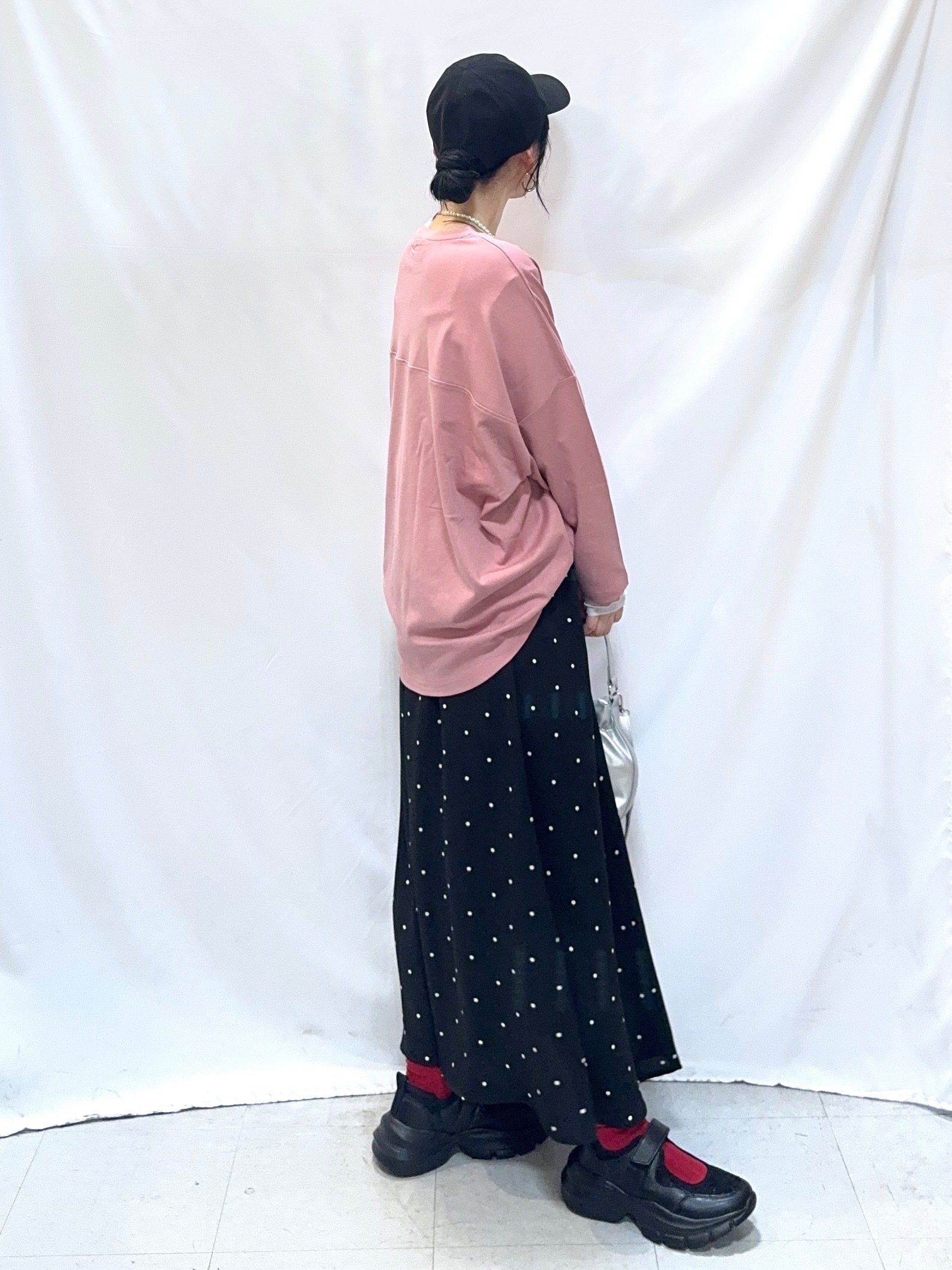 𝐇𝐢𝐫𝐨𝐦𝐢さんの「SHOO･LA･RUE｜【洗濯機可/UV/綿100％】体型カバーが叶う ゆるトップス」を使ったコーディネート
