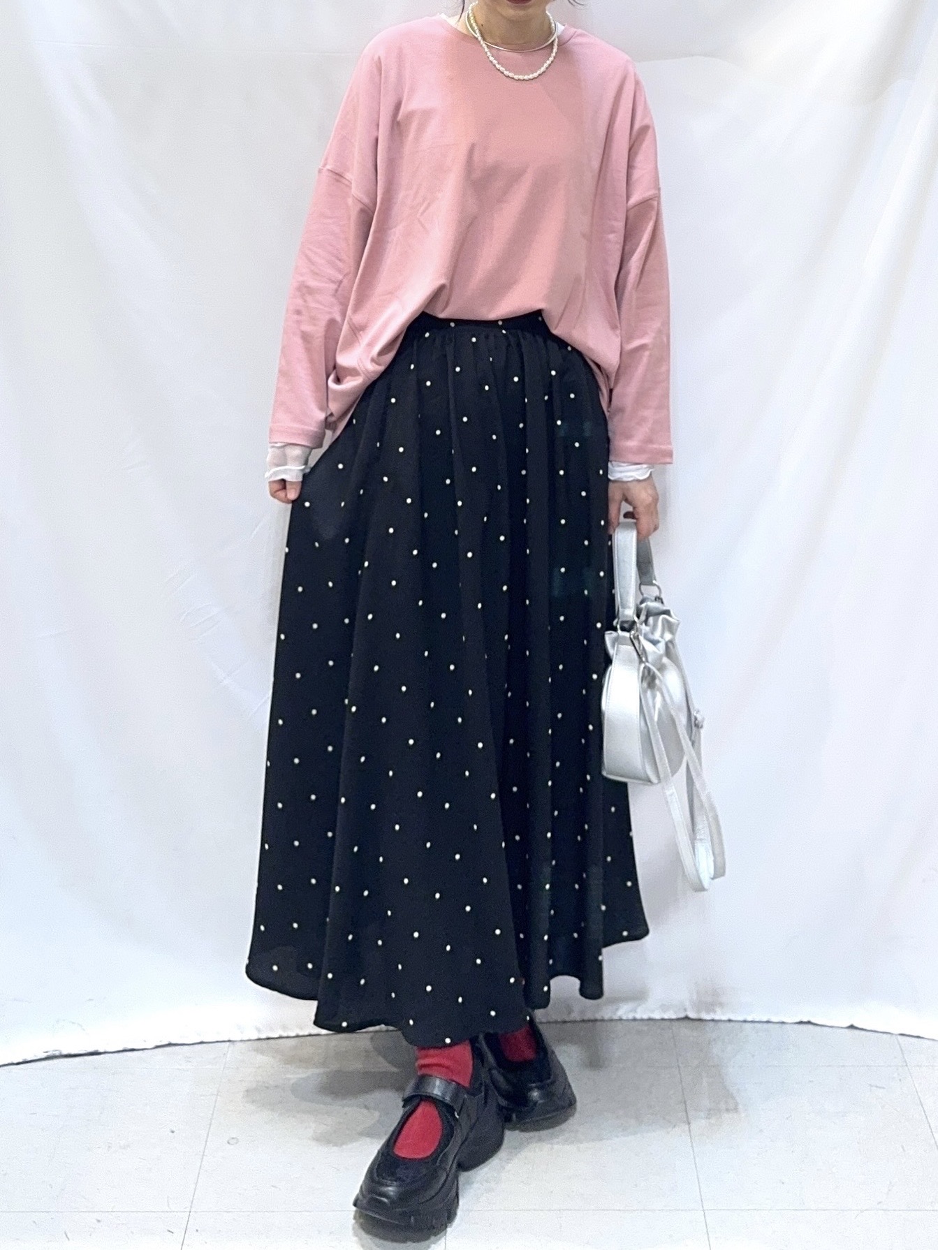 𝐇𝐢𝐫𝐨𝐦𝐢さんの「SHOO･LA･RUE｜【洗濯機可/UV/綿100％】体型カバーが叶う ゆるトップス」を使ったコーディネート