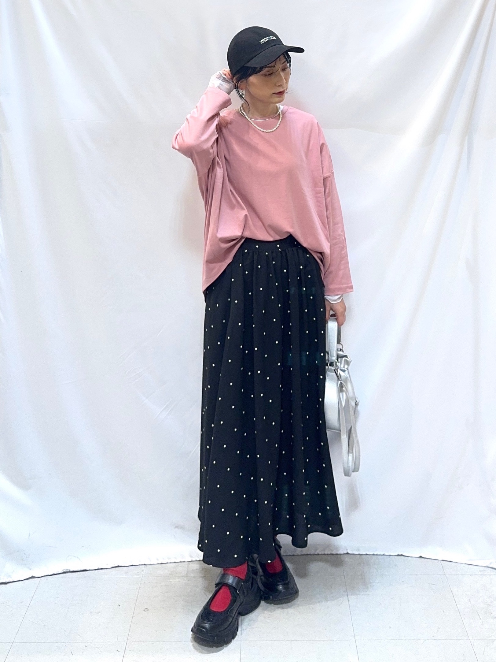 𝐇𝐢𝐫𝐨𝐦𝐢さんの「SHOO･LA･RUE｜【洗濯機可/UV/綿100％】体型カバーが叶う ゆるトップス」を使ったコーディネート