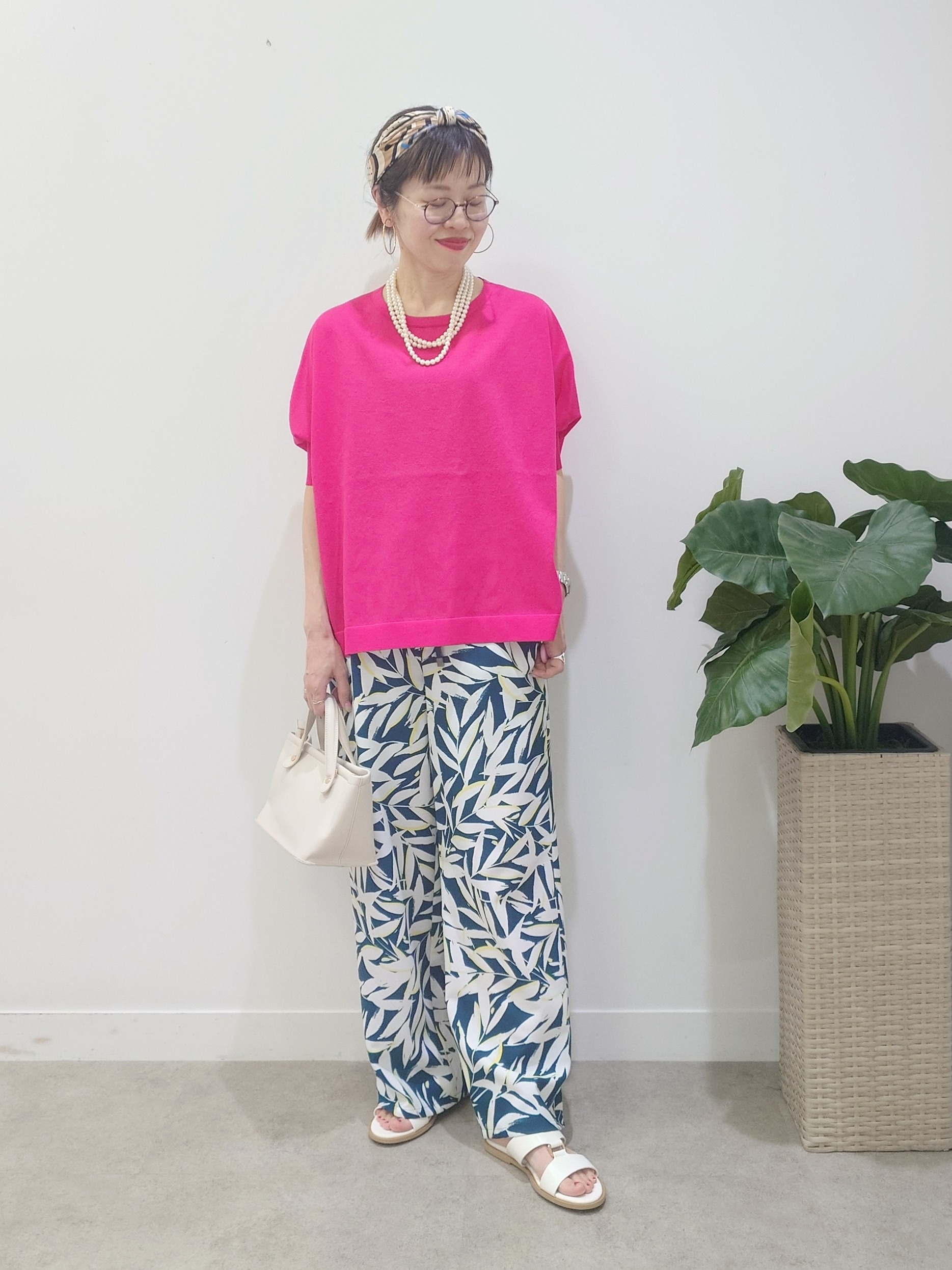 MUTSUKOさんの「UNTITLED｜【アンサンブル可/洗える】シアーレーヨンニット」を使ったコーディネート