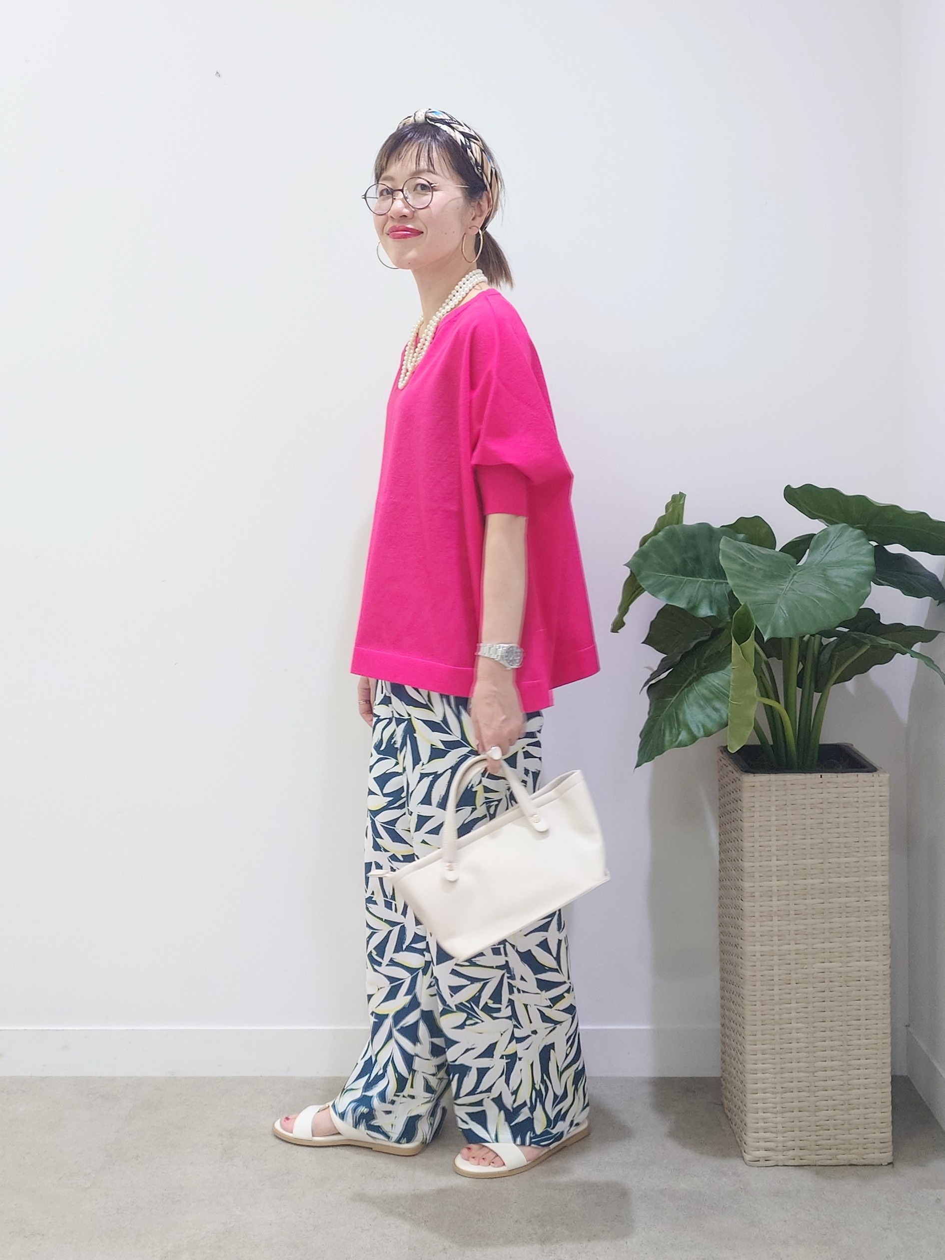 MUTSUKOさんの「UNTITLED｜【アンサンブル可/洗える】シアーレーヨンニット」を使ったコーディネート