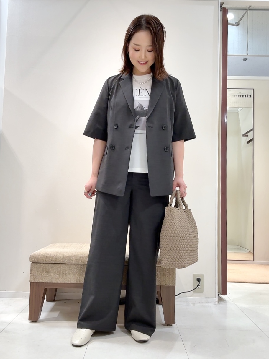 YUIさんの「UNTITLED｜【シワになりにくい/セットアップ可/接触冷感】ハーフスリーブジャケット」を使ったコーディネート