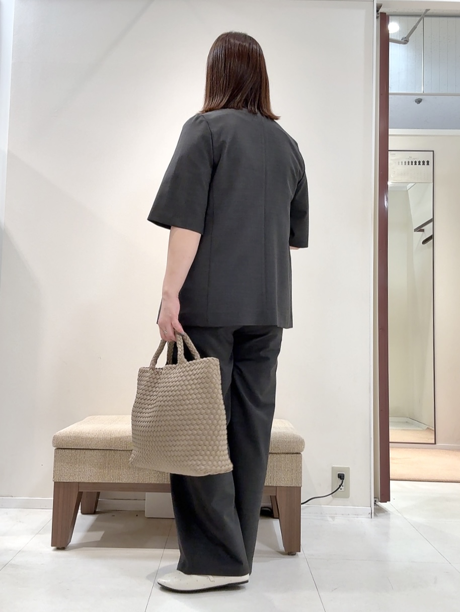 YUIさんの「UNTITLED｜【シワになりにくい/セットアップ可/接触冷感】ハーフスリーブジャケット」を使ったコーディネート