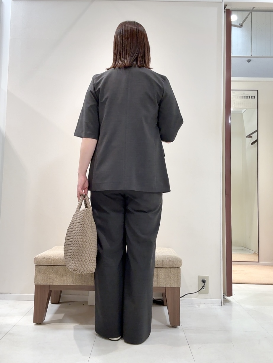 YUIさんの「UNTITLED｜【シワになりにくい/セットアップ可/接触冷感】ハーフスリーブジャケット」を使ったコーディネート