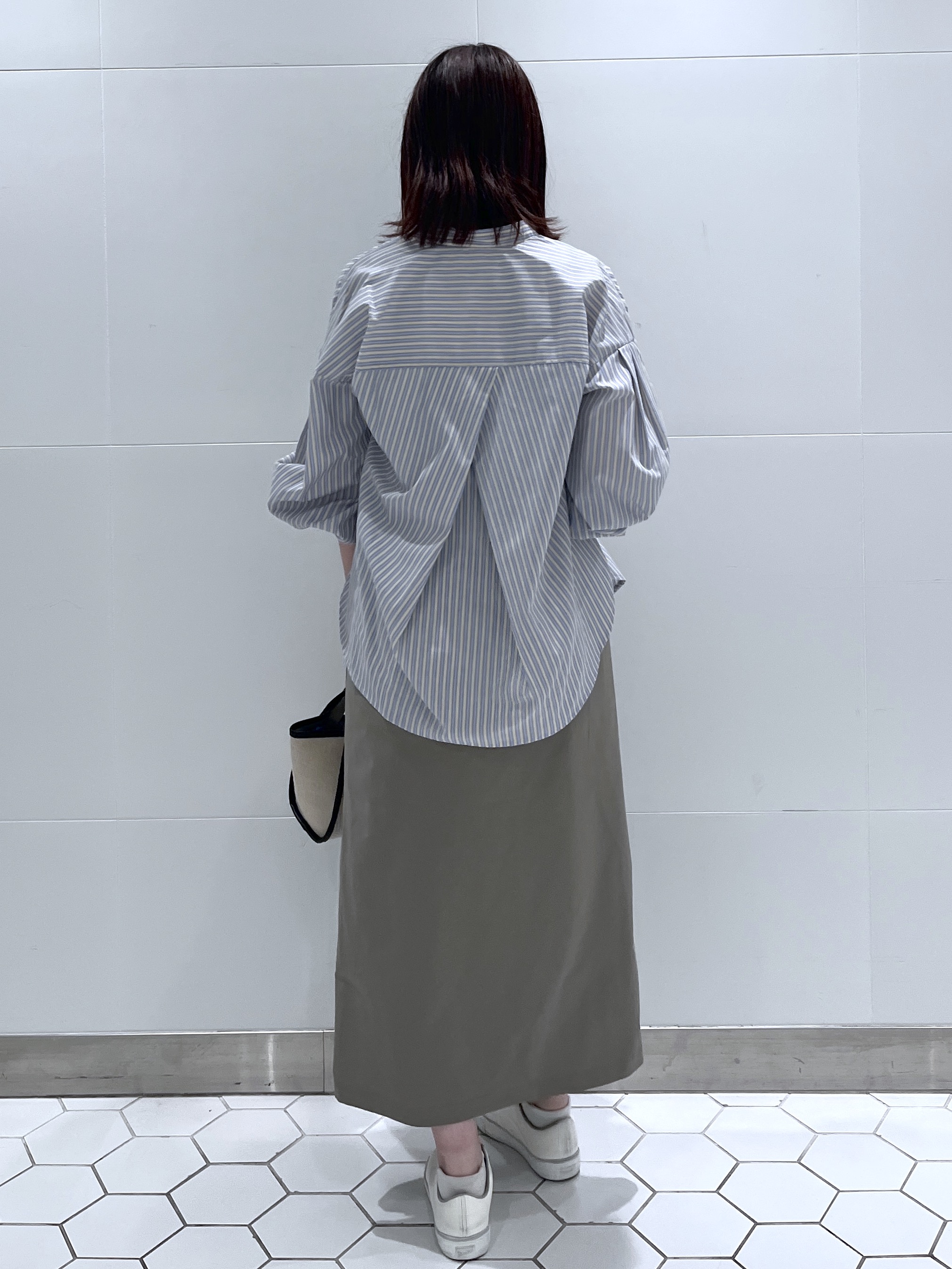 Makinoさんの「Dessin｜【洗える】バルーンスリーブバンドカラーシャツ」を使ったコーディネート