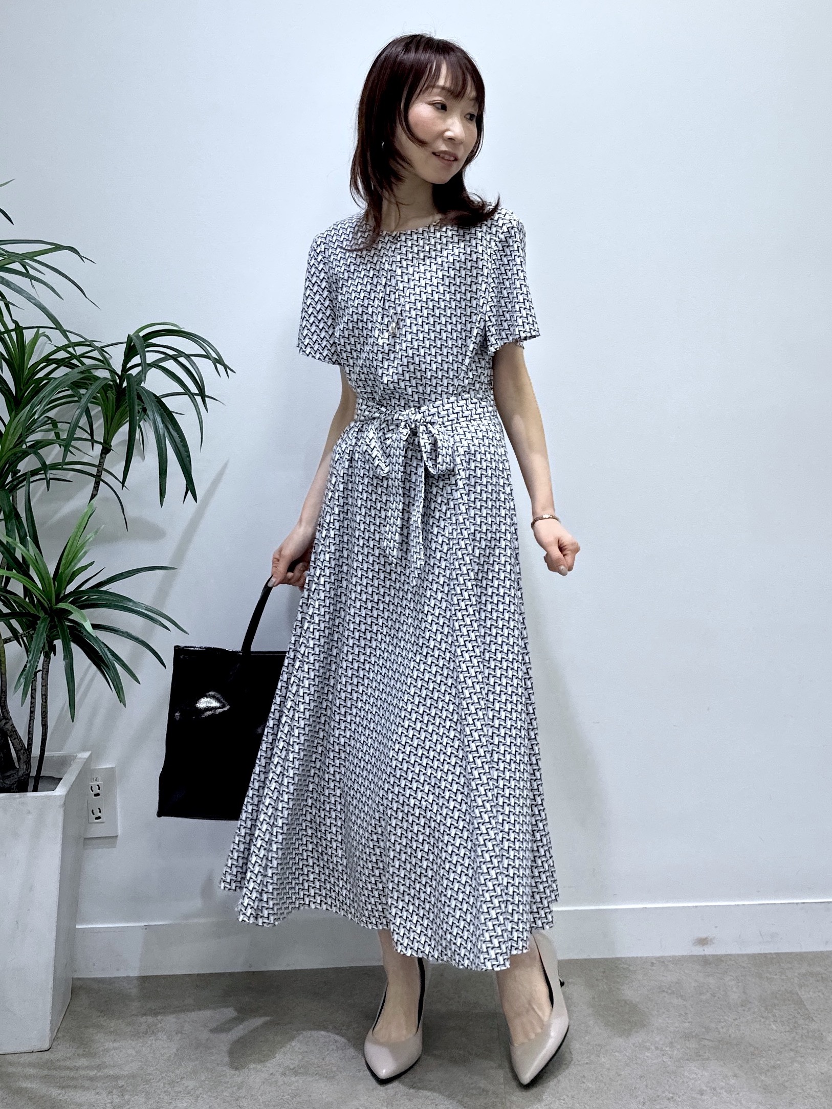 Miwaさんの「UNTITLED｜【美シルエット/洗える】ジオメプリントワンピース」を使ったコーディネート