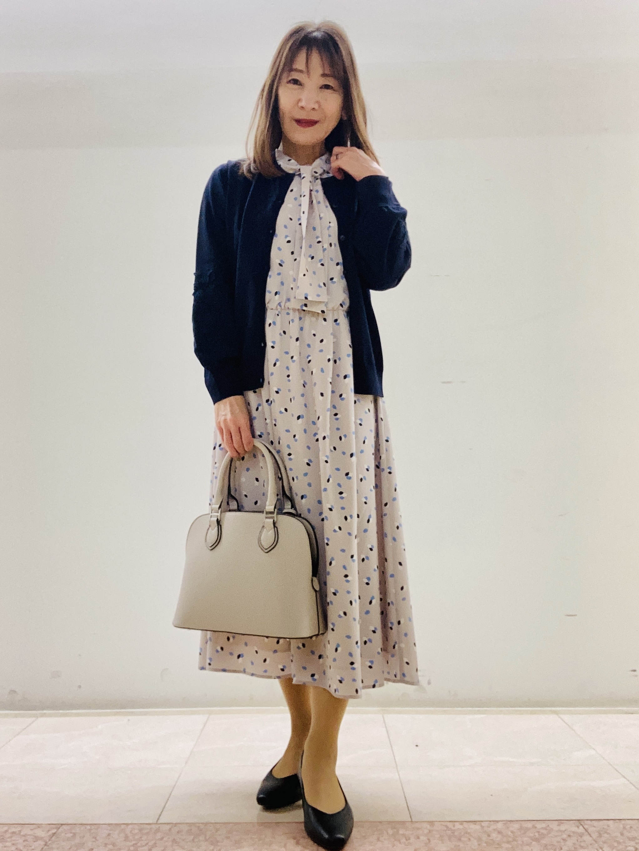 kurodaさんの「Reflect｜【セレモニー／通勤／おでかけに◎】フラワープリントボウタイワンピース」を使ったコーディネート