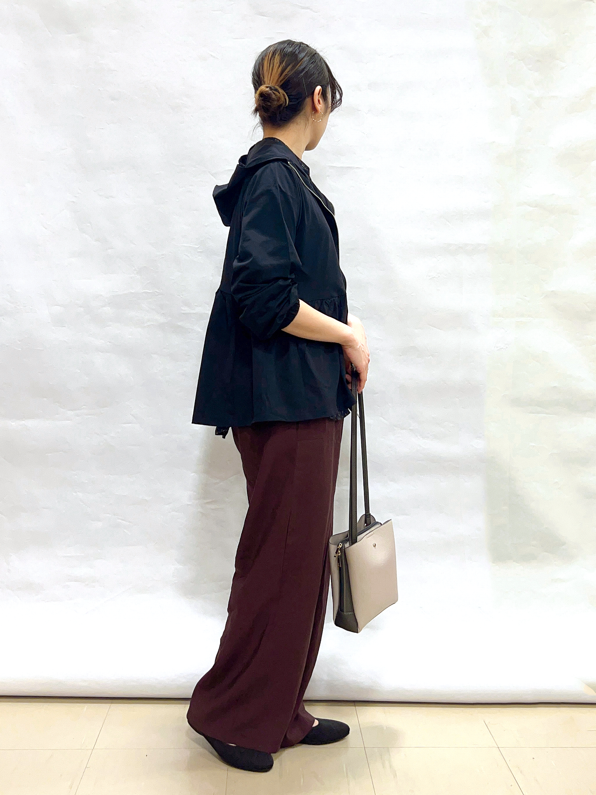 まっつんさんの「SHOO･LA･RUE｜【S-LL/体型カバー】日焼け対策にも女性らしさを UVカットペプラムパーカ」を使ったコーディネート