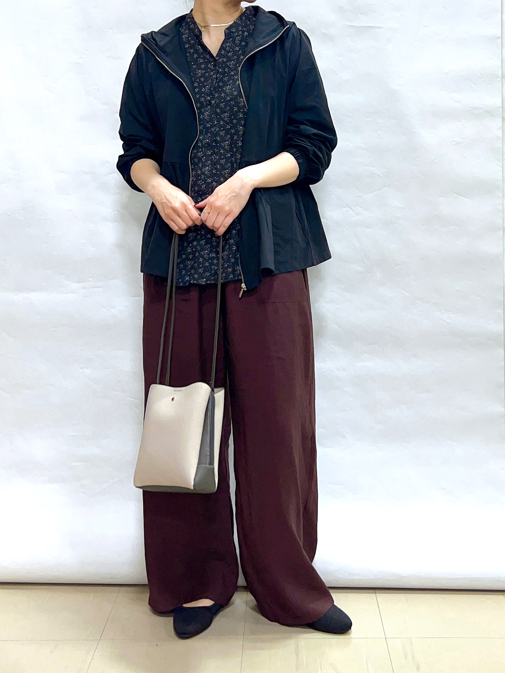 まっつんさんの「SHOO･LA･RUE｜【S-LL/体型カバー】日焼け対策にも女性らしさを UVカットペプラムパーカ」を使ったコーディネート