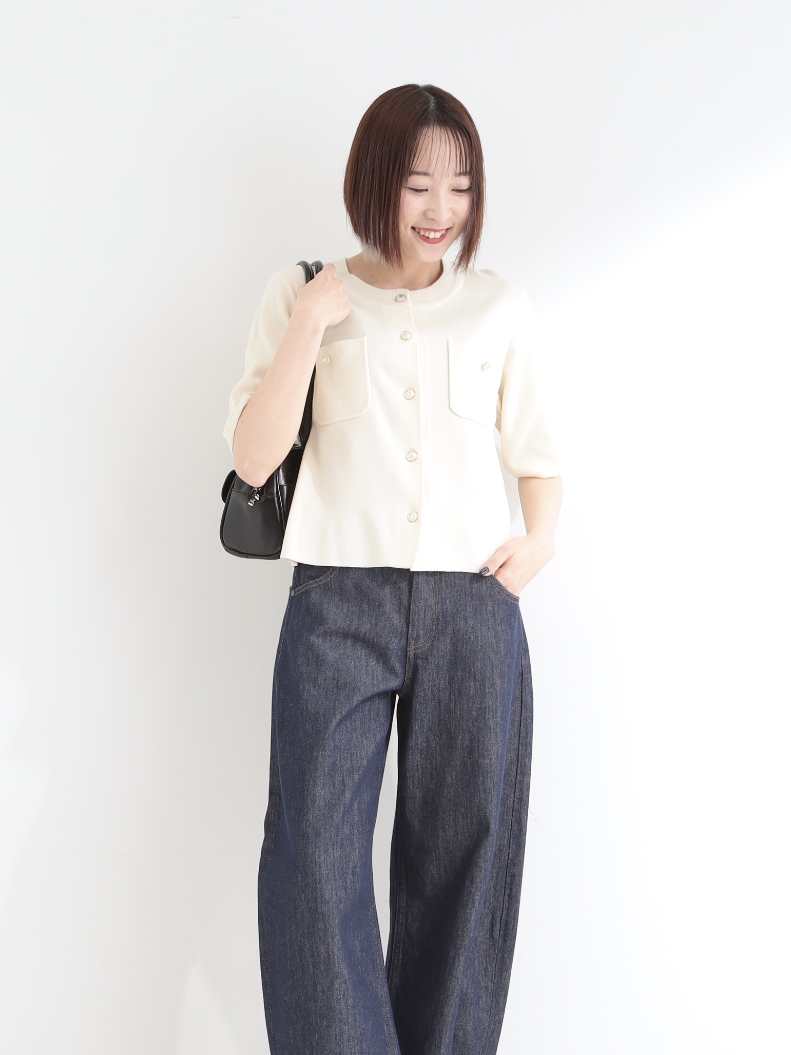 𝐜𝐡𝐢𝐤𝐚さんの「SHOO･LA･RUE｜【S-LL/洗濯機可】金ボタン5分袖カーディガン」を使ったコーディネート