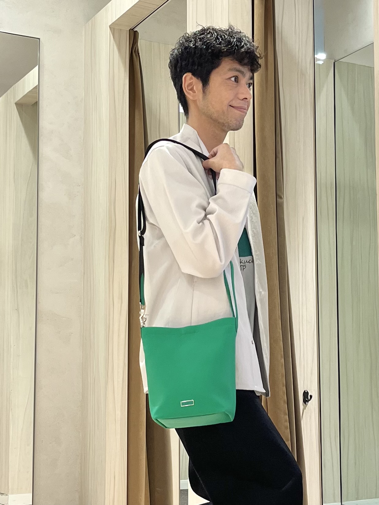URAさんの「TAKEO KIKUCHI｜【撥水・洗える・シワになりにくい】 リランチェ（R） シャツ」を使ったコーディネート