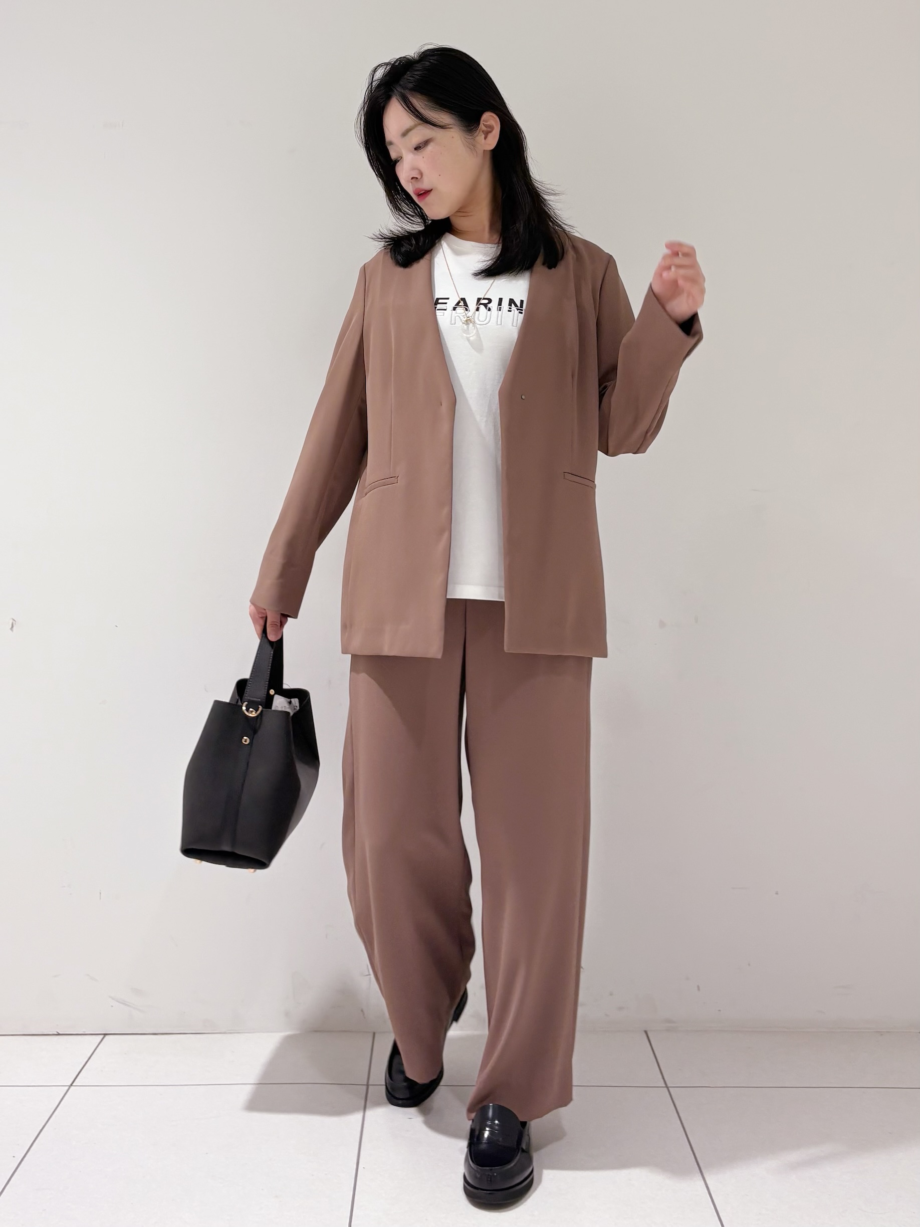 momokoさんの「INDIVI｜【接触冷感／透湿／着る日傘】ノーカラージャケット」を使ったコーディネート