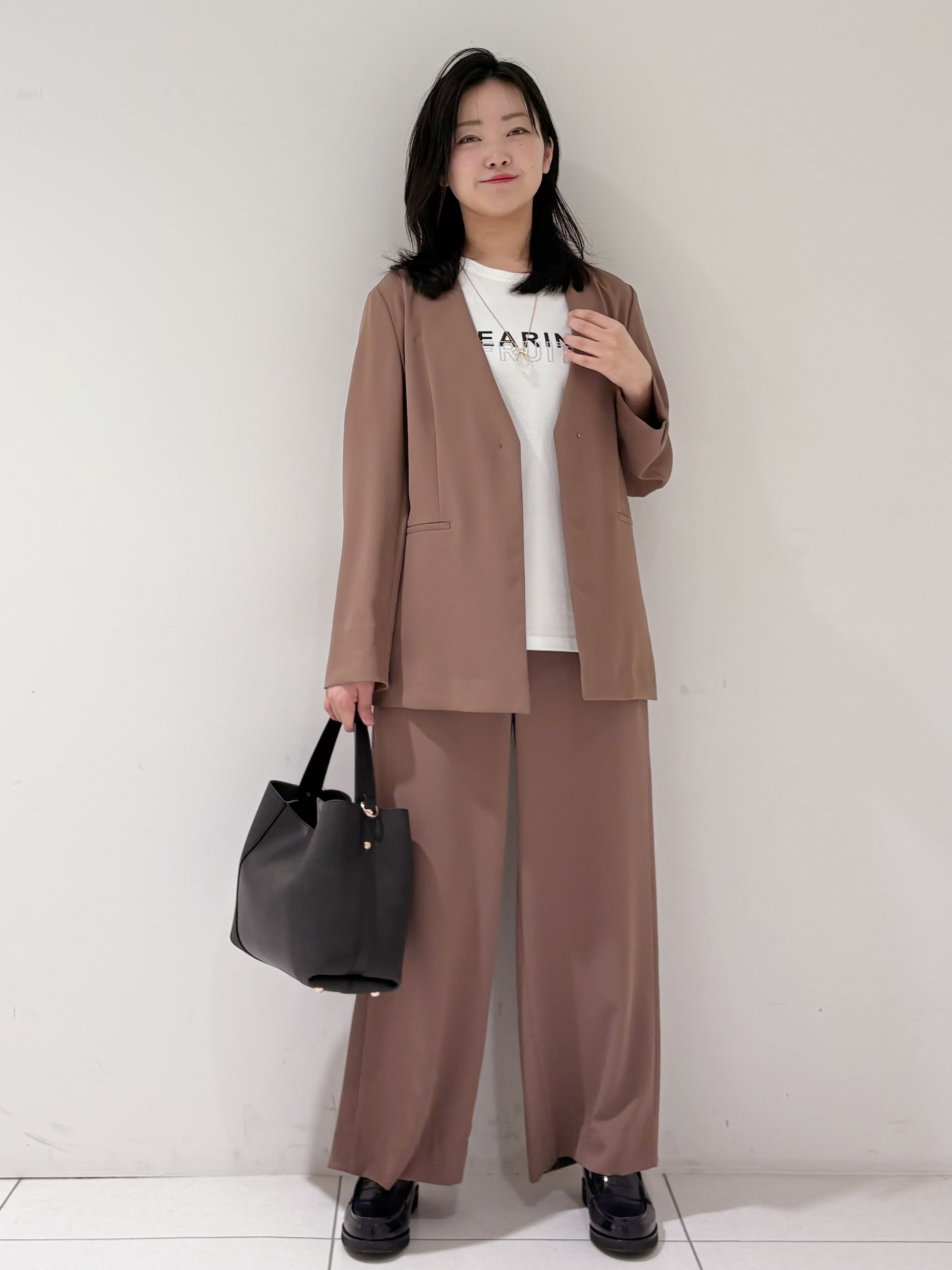 momokoさんの「INDIVI｜【接触冷感／透湿／着る日傘】ノーカラージャケット」を使ったコーディネート
