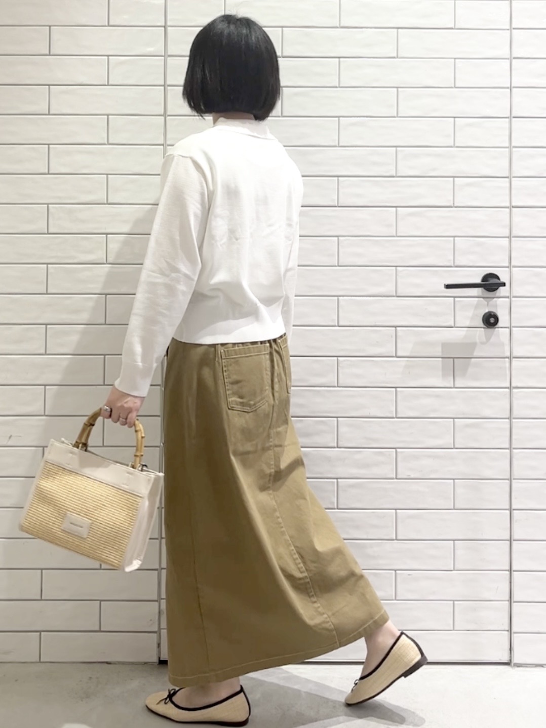 しおりさんの「OPAQUE.CLIP｜ポロ衿ニットカーディガン【洗濯機OK】」を使ったコーディネート