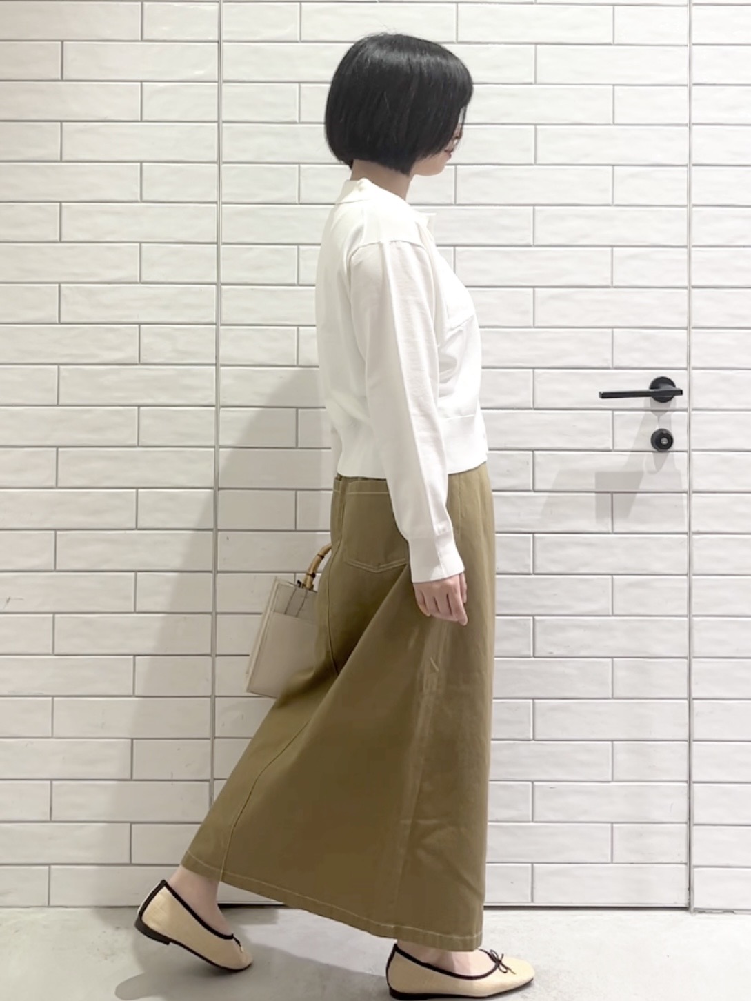 しおりさんの「OPAQUE.CLIP｜ポロ衿ニットカーディガン【洗濯機OK】」を使ったコーディネート