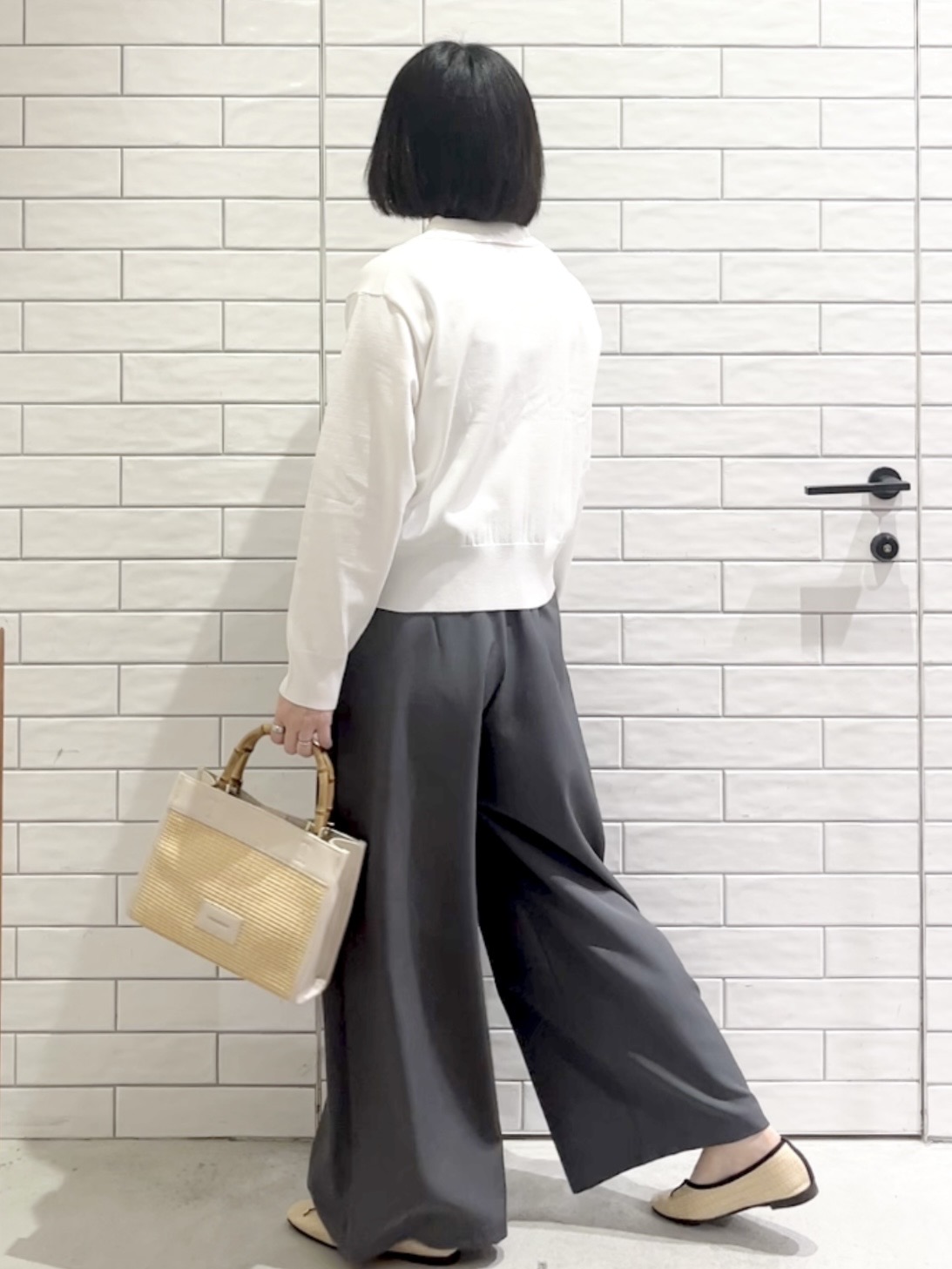 しおりさんの「OPAQUE.CLIP｜ポロ衿ニットカーディガン【洗濯機OK】」を使ったコーディネート