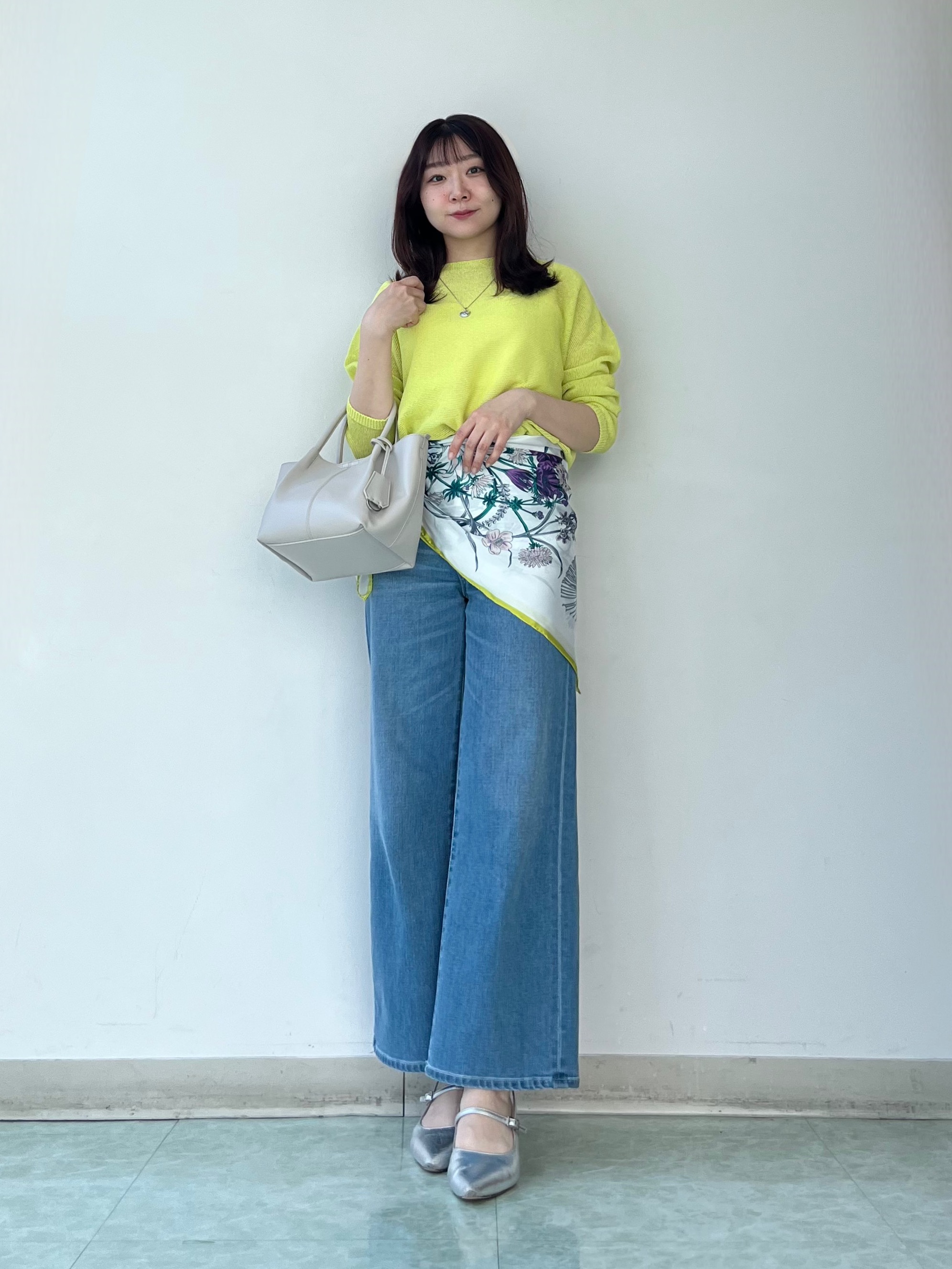 KAHOさんの「UNTITLED｜【8色展開/程よい透け感】ドライタッチボートネックニット」を使ったコーディネート